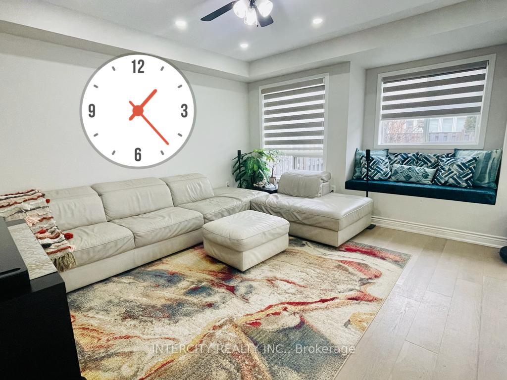 Photo 8 of 206 Owlridge Drive E, Brampton, Credit Valley — HOMEH