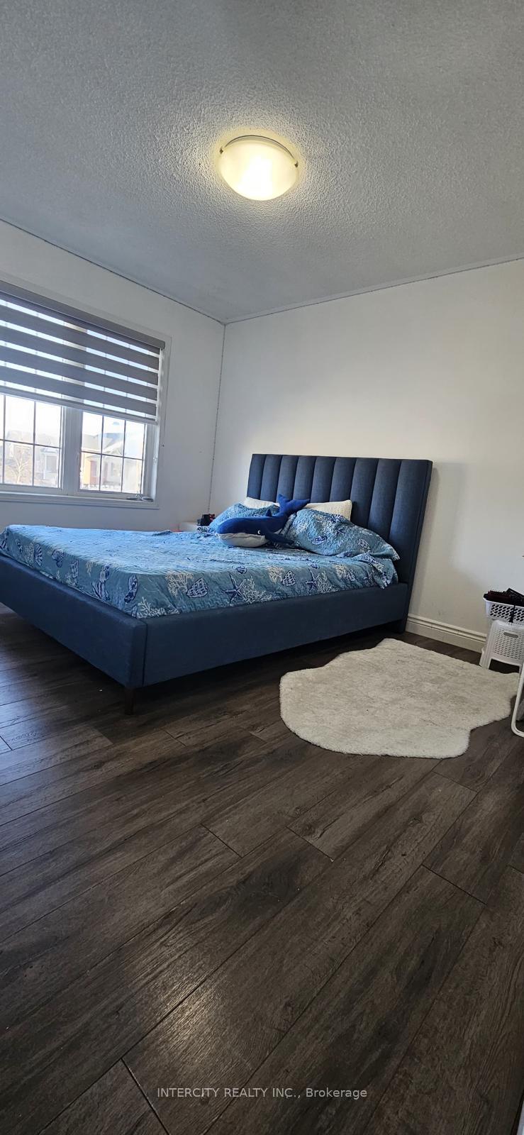Photo 13 of 206 Owlridge Drive E, Brampton, Credit Valley — HOMEH