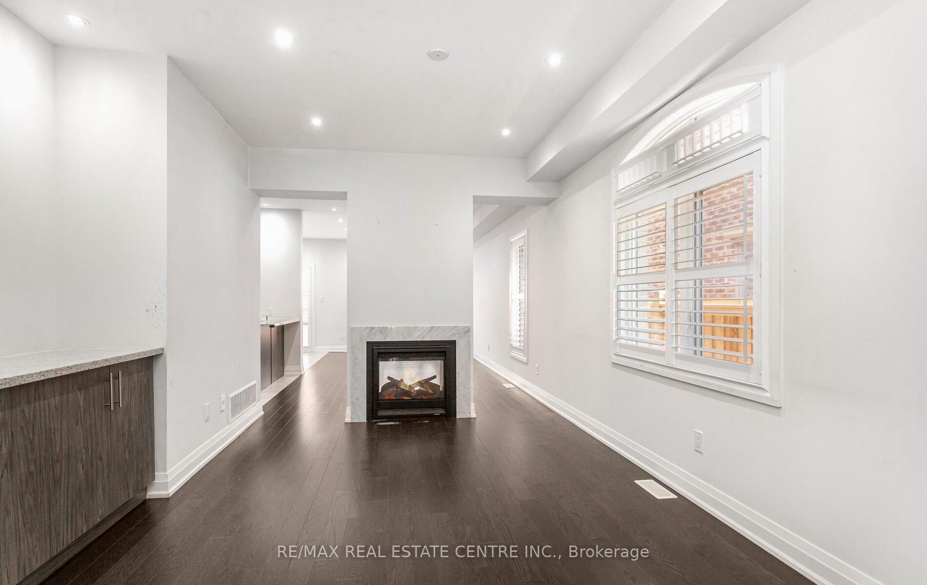 Photo 16 of 14 Dalbeattie Drive, Brampton, Bram West — HOMEH