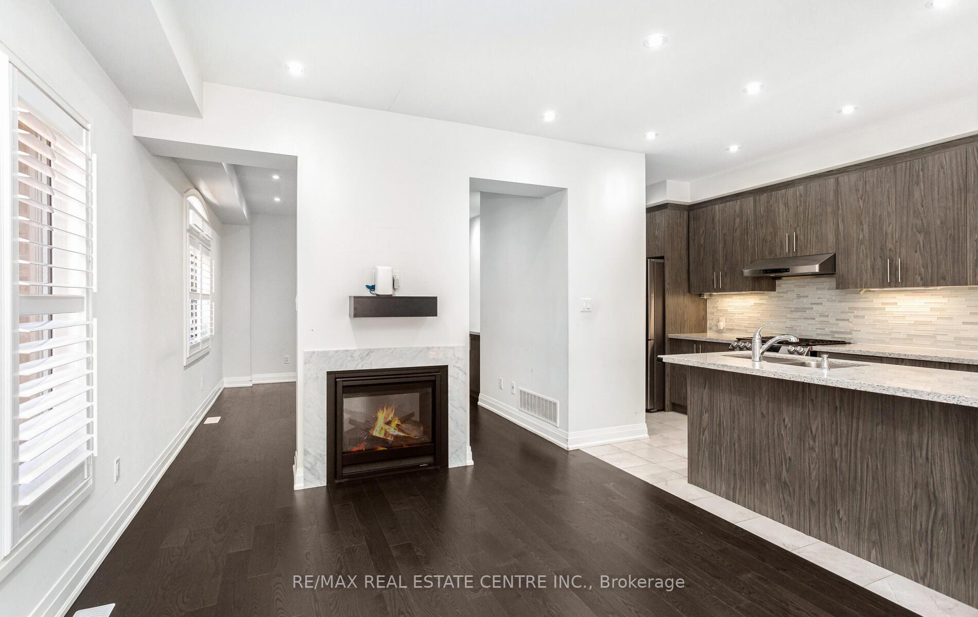 Photo 7 of 14 Dalbeattie Drive, Brampton, Bram West — HOMEH