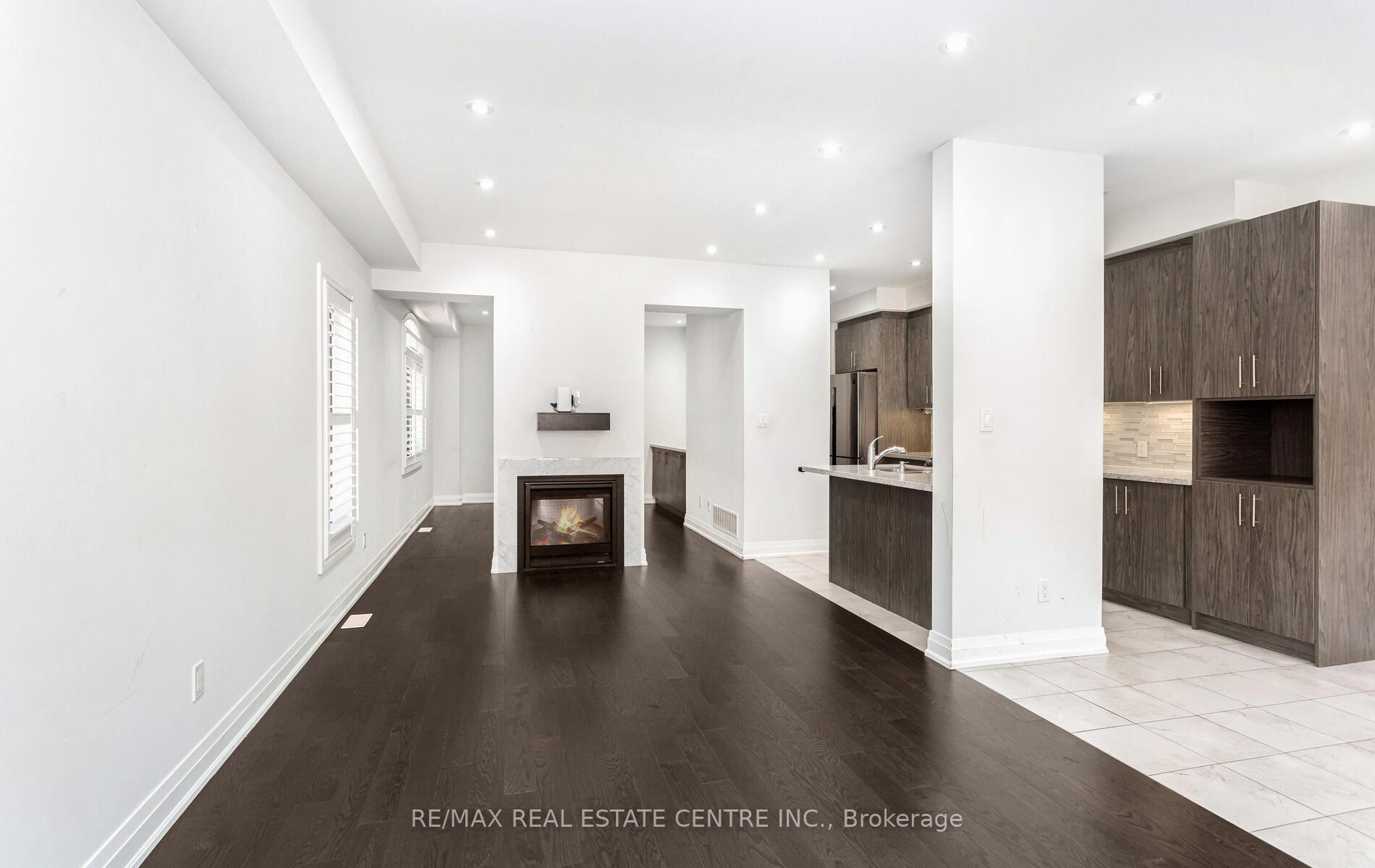 Photo 8 of 14 Dalbeattie Drive, Brampton, Bram West — HOMEH