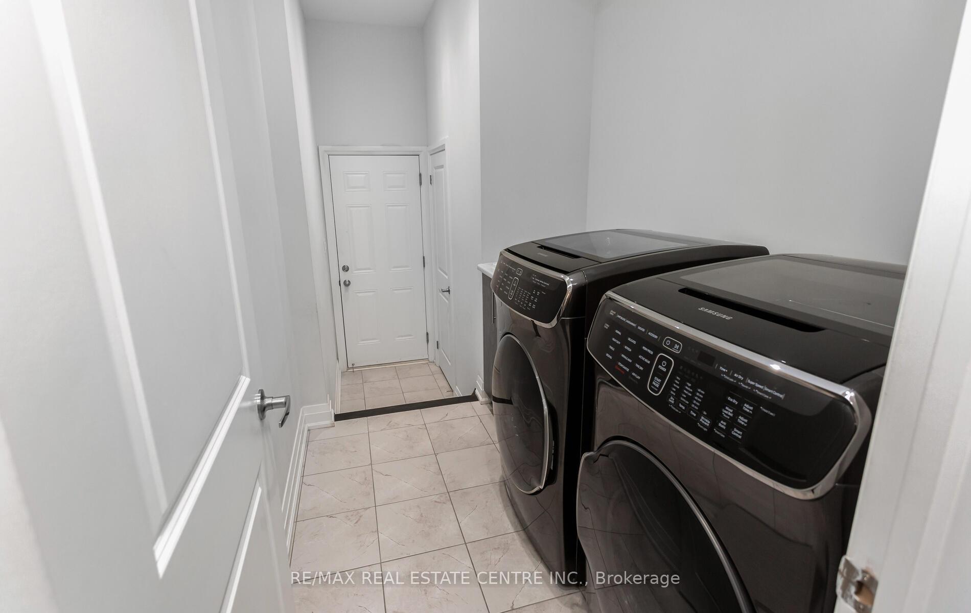 Photo 25 of 14 Dalbeattie Drive, Brampton, Bram West — HOMEH