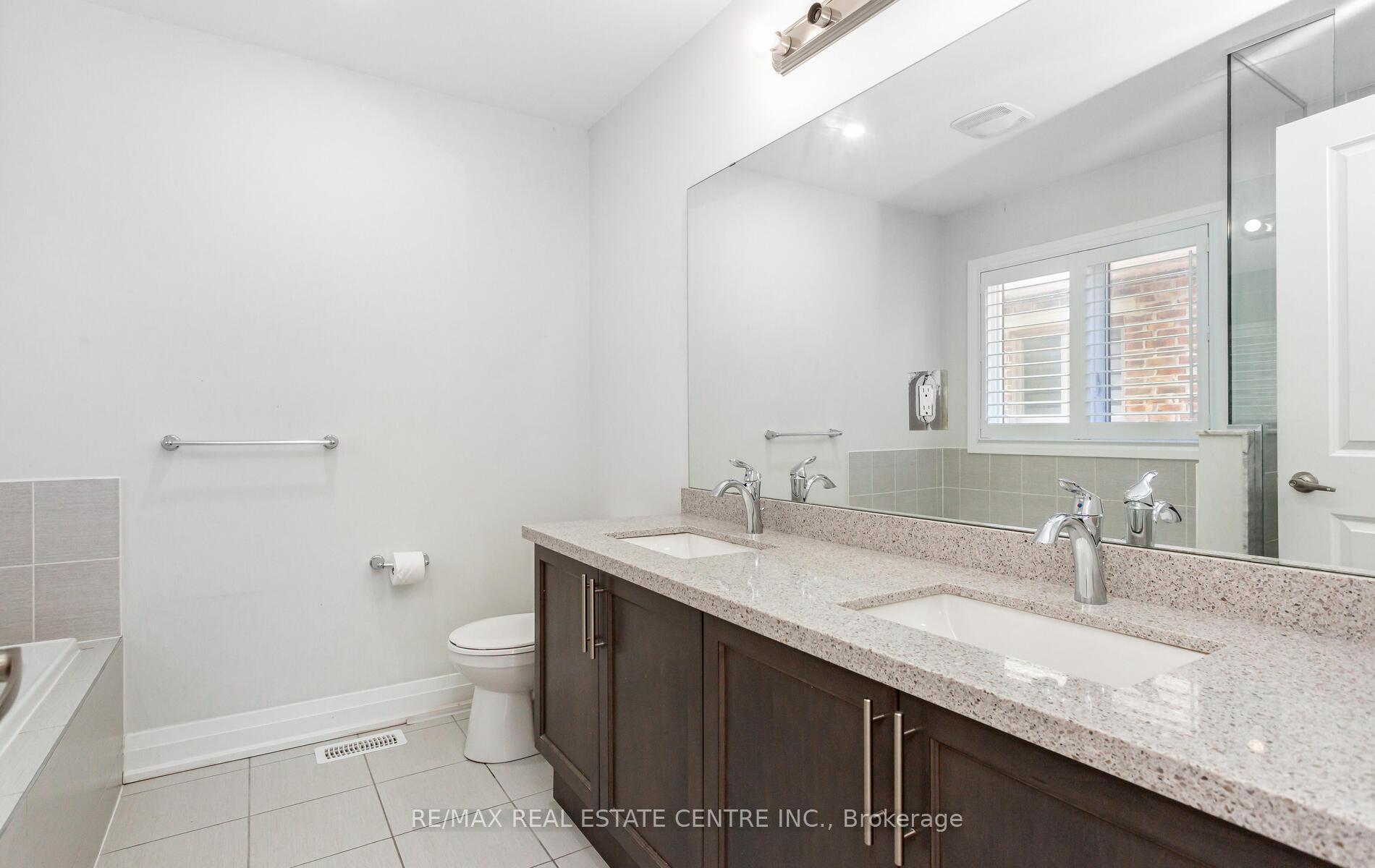 Photo 34 of 14 Dalbeattie Drive, Brampton, Bram West — HOMEH