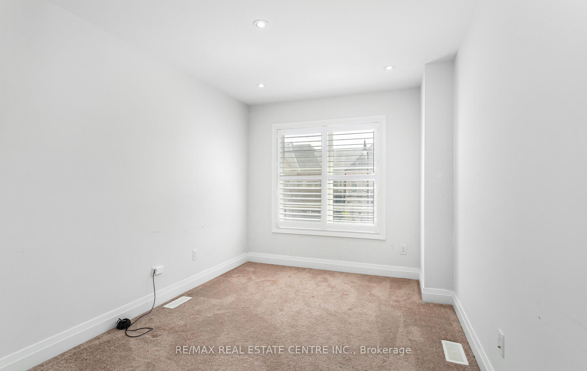 Photo 35 of 14 Dalbeattie Drive, Brampton, Bram West — HOMEH