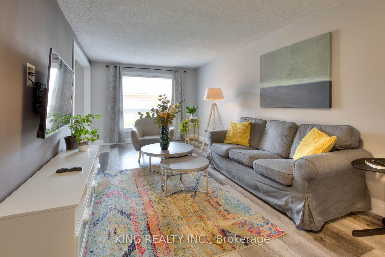 Photo 4 of Unit UNIT #A, 682 Pinerow Crescent, Waterloo — HOMEH
