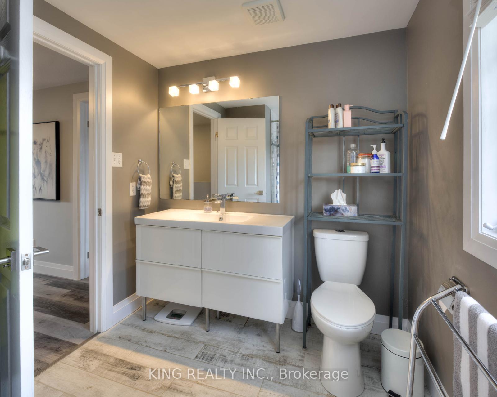 Photo 13 of Unit UNIT #A, 682 Pinerow Crescent, Waterloo — HOMEH