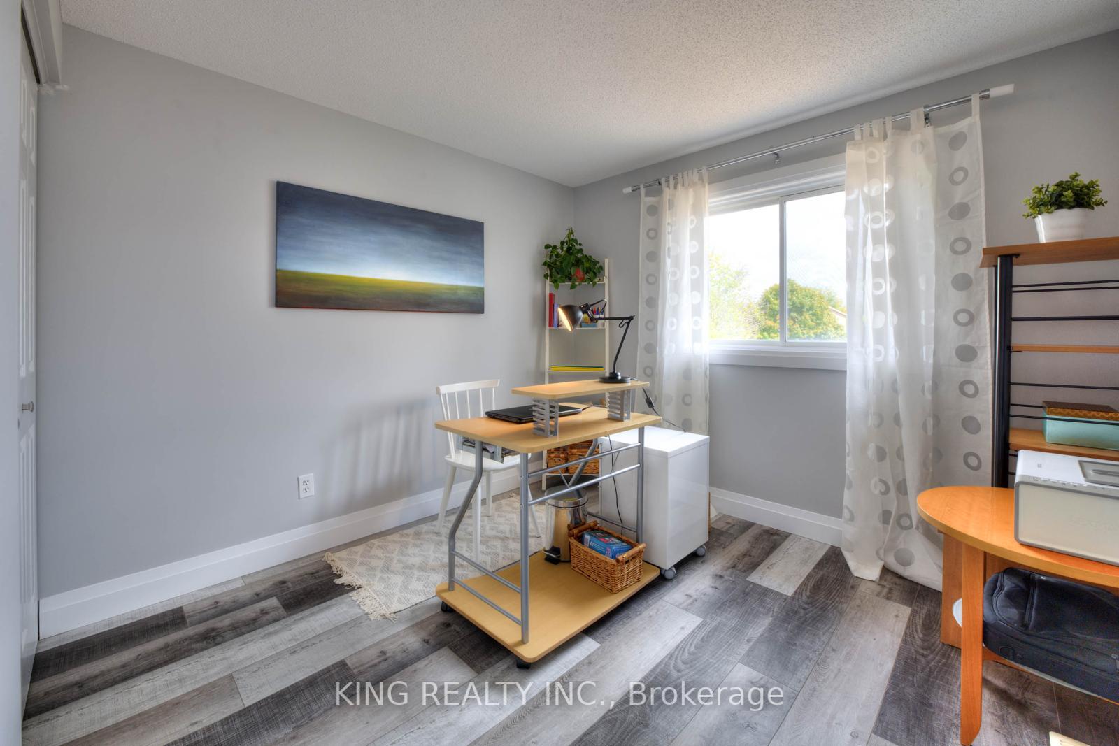 Photo 16 of Unit UNIT #A, 682 Pinerow Crescent, Waterloo — HOMEH
