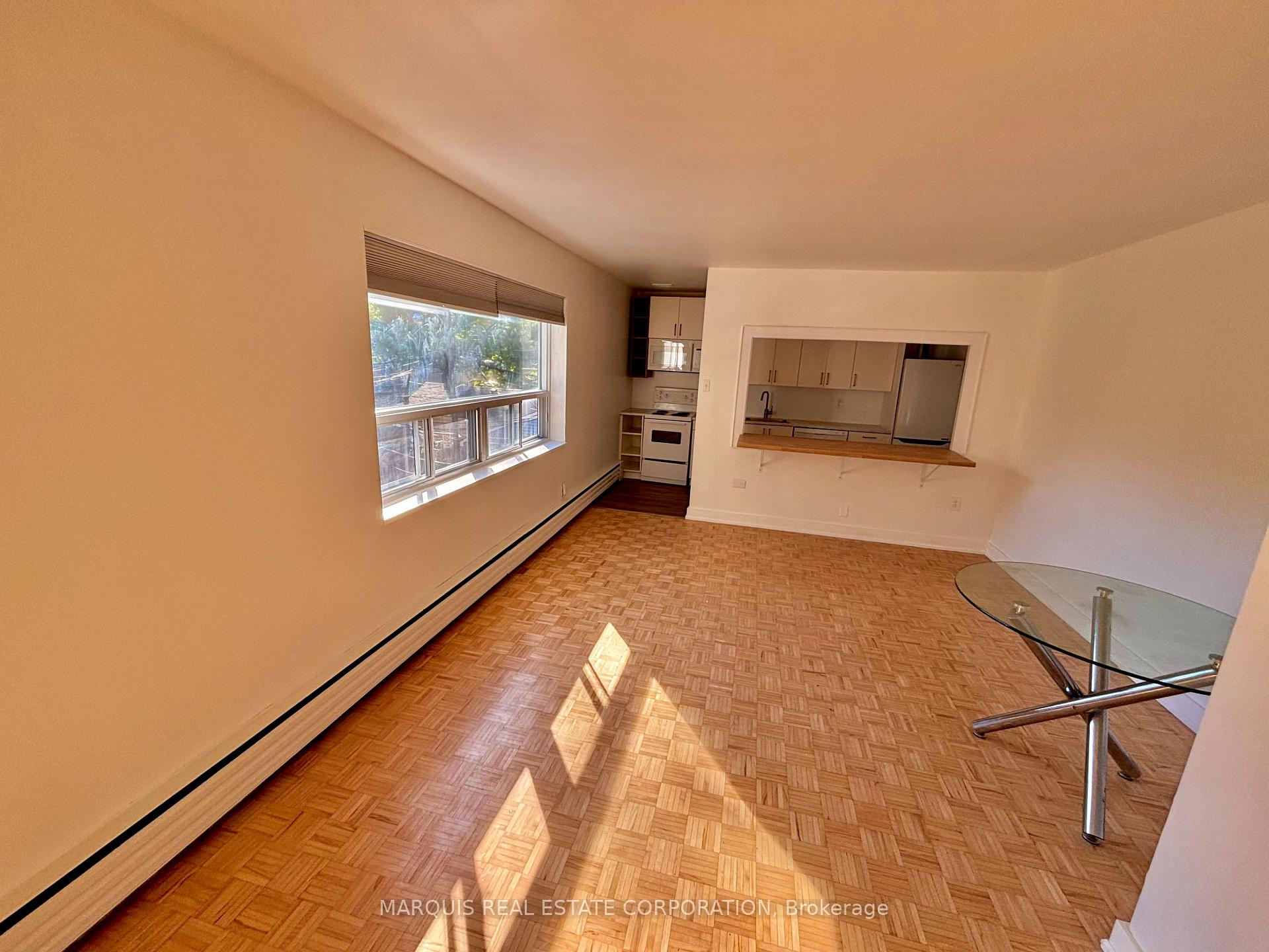 Photo 4 of Unit 204, 109 Beech Avenue, Toronto, The Beaches — HOMEH
