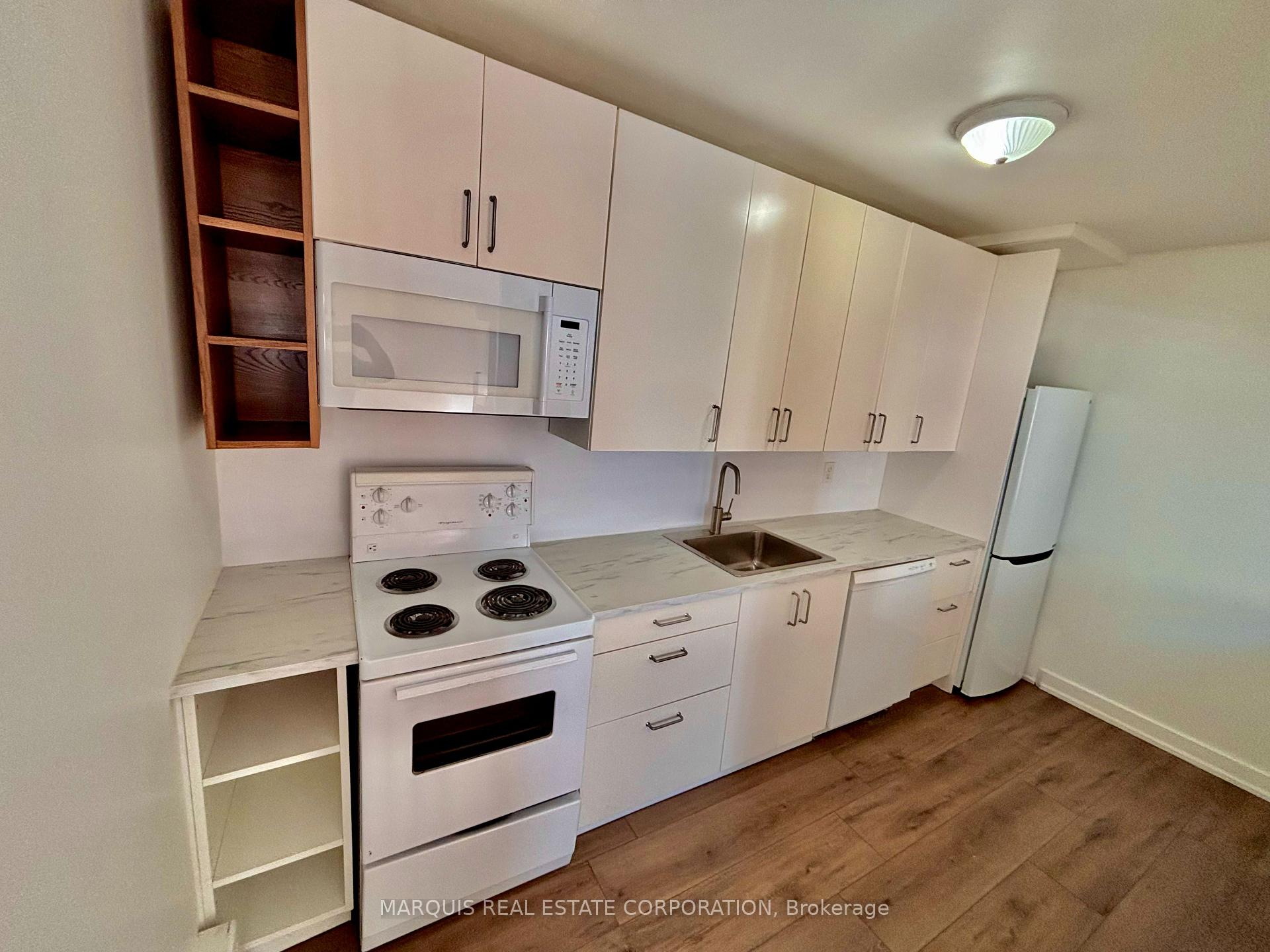 Photo 3 of Unit 204, 109 Beech Avenue, Toronto, The Beaches — HOMEH