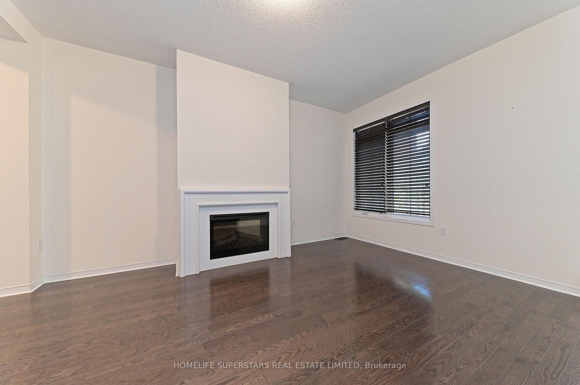 Photo 11 of 9 Yellowknife Road, Brampton, Sandringham-Wellington North — HOMEH