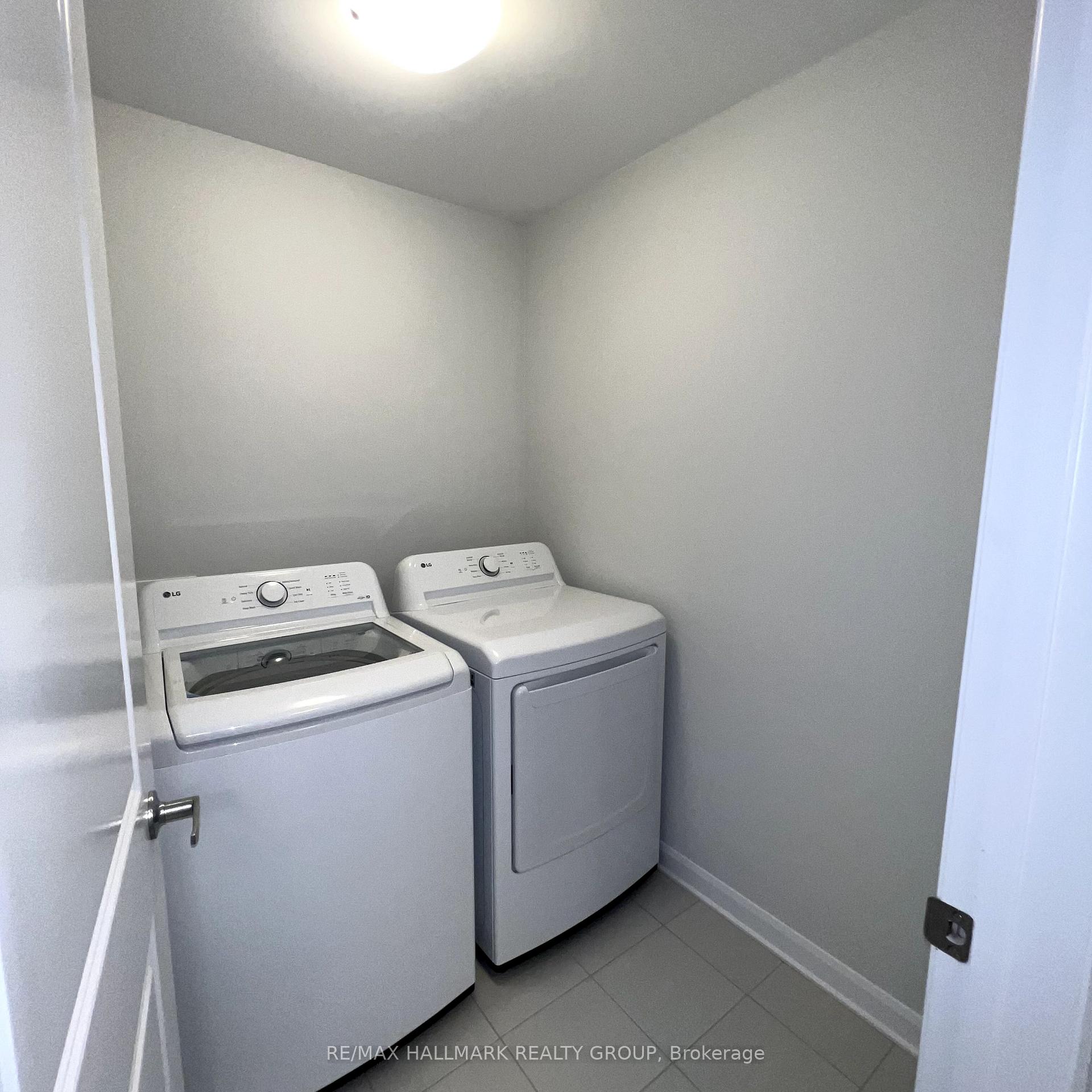 Photo 8 of 163 Invention Boulevard, Ottawa, Kanata - Morgan's Grant/South March — HOMEH