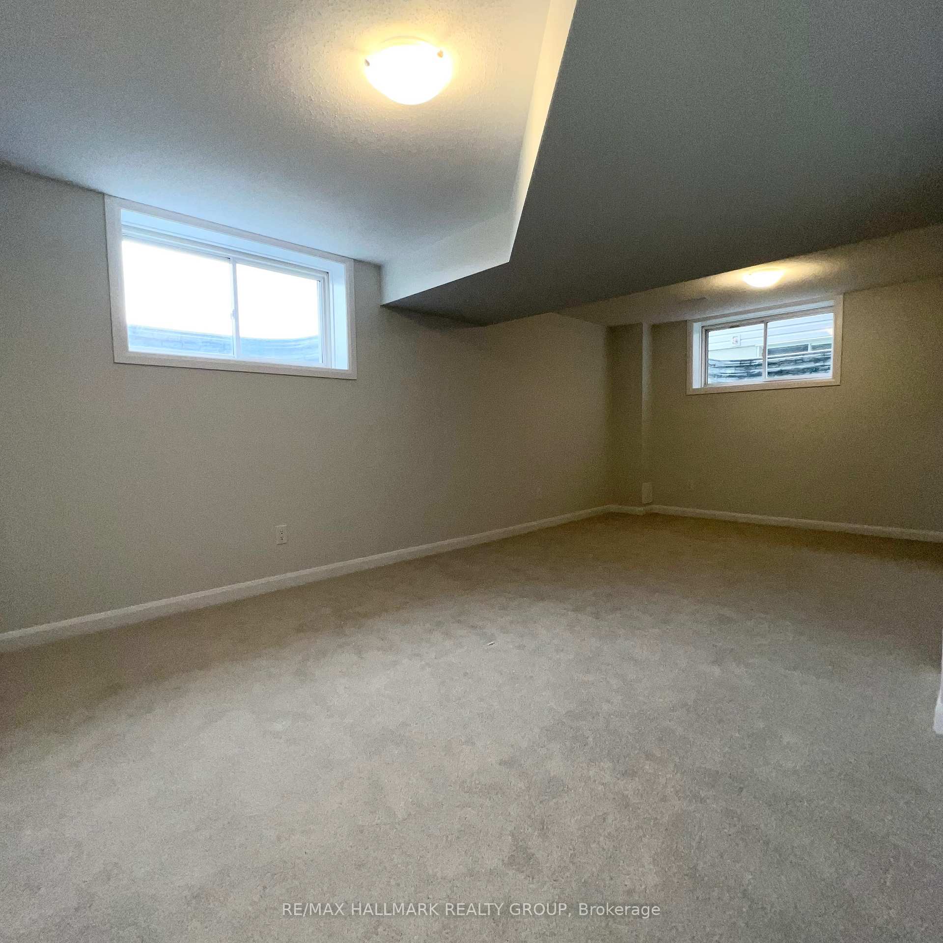 Photo 14 of 163 Invention Boulevard, Ottawa, Kanata - Morgan's Grant/South March — HOMEH