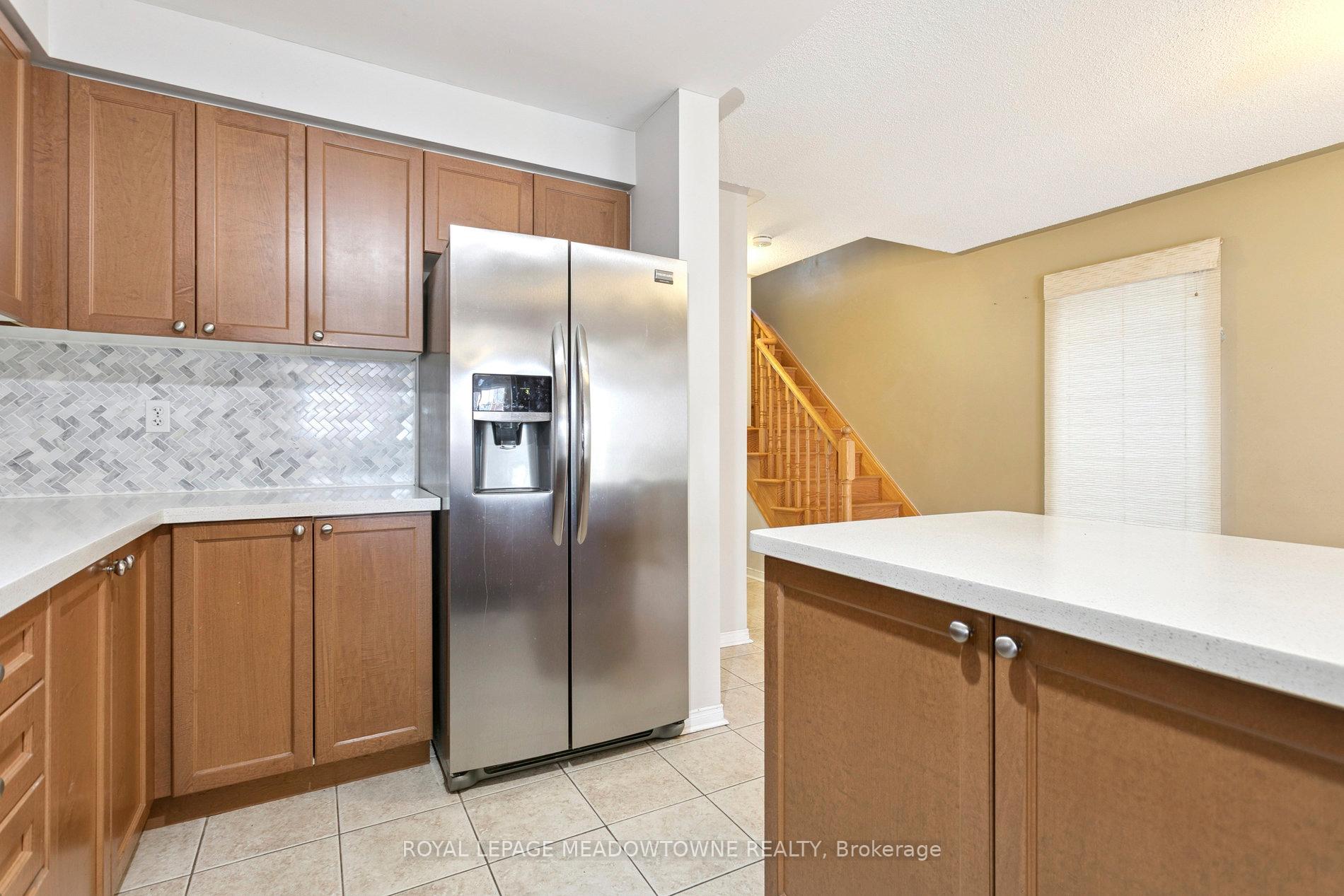 Photo 14 of Unit Upper, 132 Crystalview Crescent, Brampton, Bram East — HOMEH