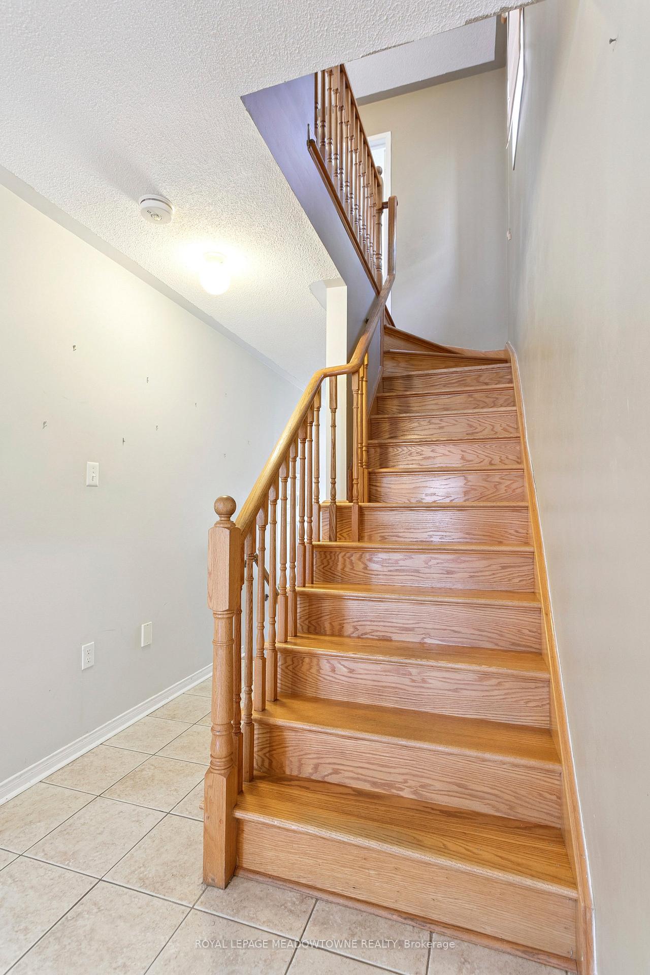 Photo 22 of Unit Upper, 132 Crystalview Crescent, Brampton, Bram East — HOMEH