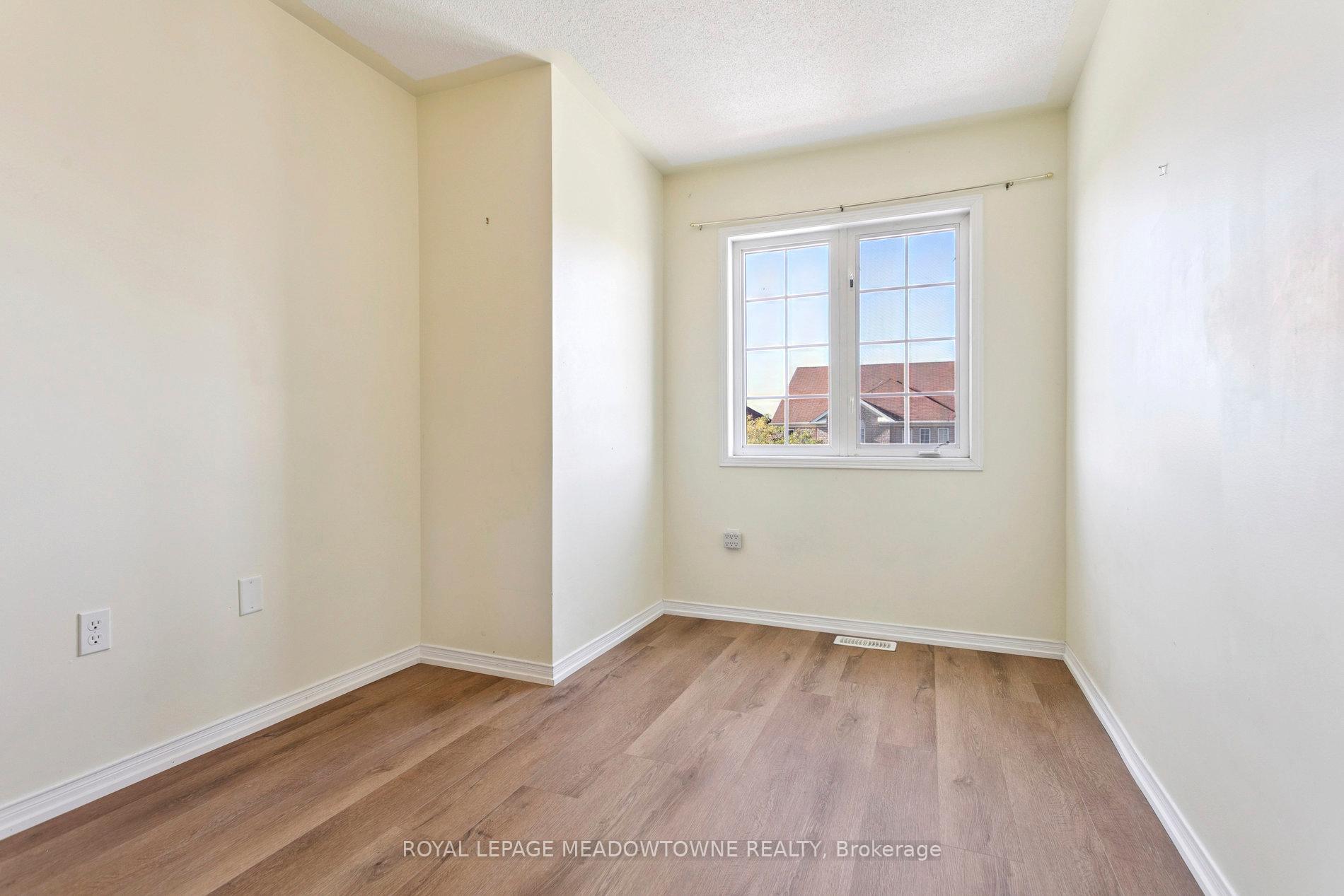 Photo 27 of Unit Upper, 132 Crystalview Crescent, Brampton, Bram East — HOMEH