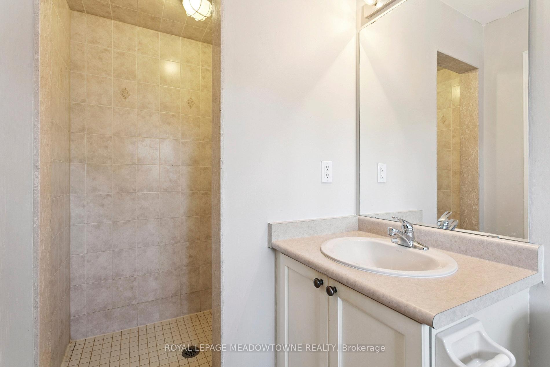 Photo 30 of Unit Upper, 132 Crystalview Crescent, Brampton, Bram East — HOMEH