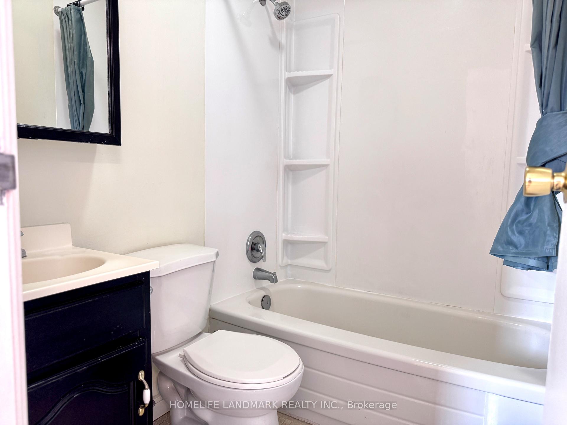 Photo 2 of Unit Unit 3, 373 Broadview Avenue, Toronto, North Riverdale — HOMEH