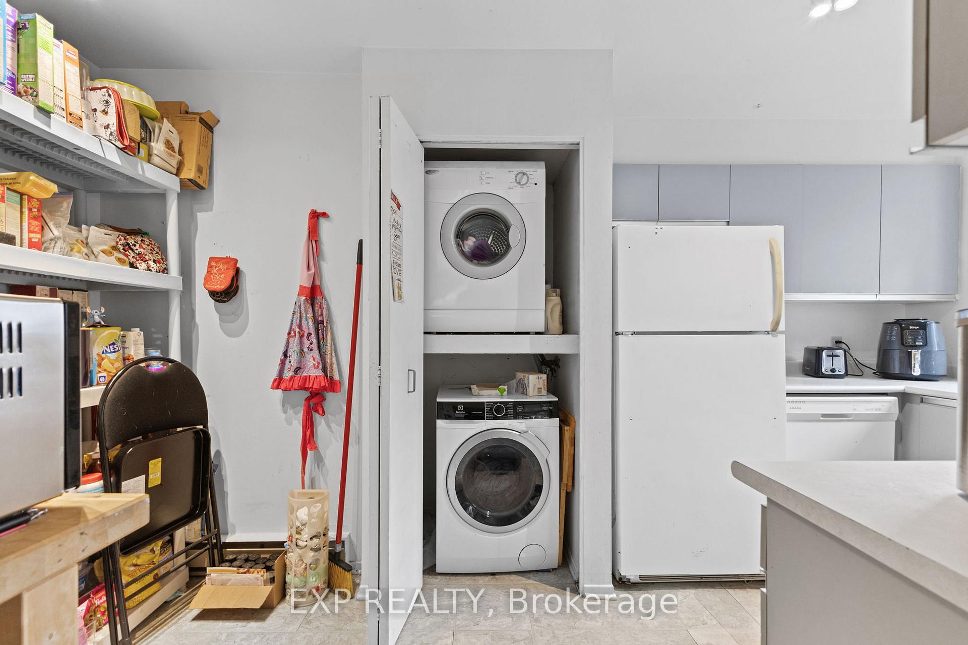 Photo 8 of Unit 304, 270 Brittany Drive, Ottawa, Viscount Alexander Park — HOMEH