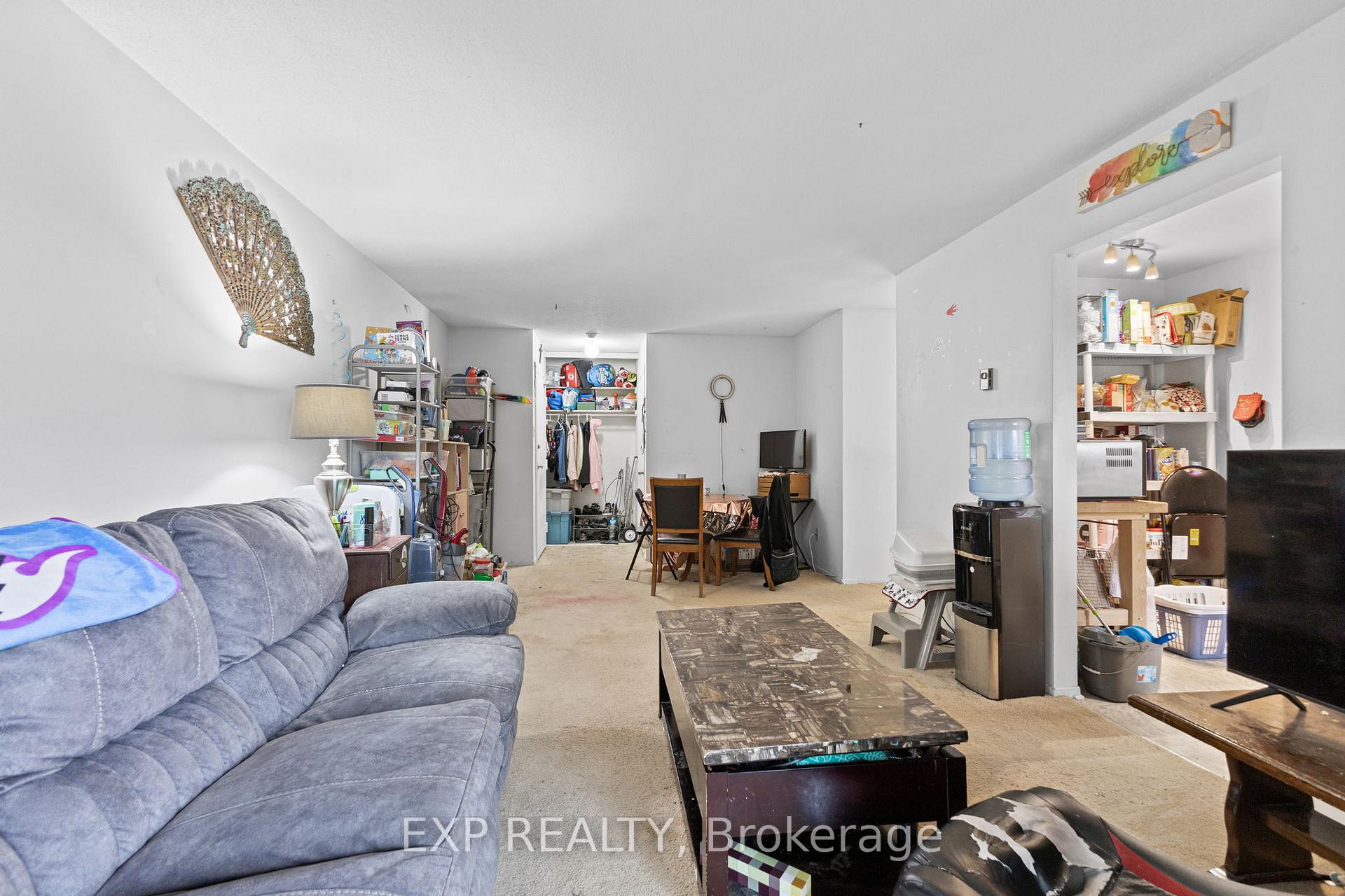 Photo 3 of Unit 304, 270 Brittany Drive, Ottawa, Viscount Alexander Park — HOMEH