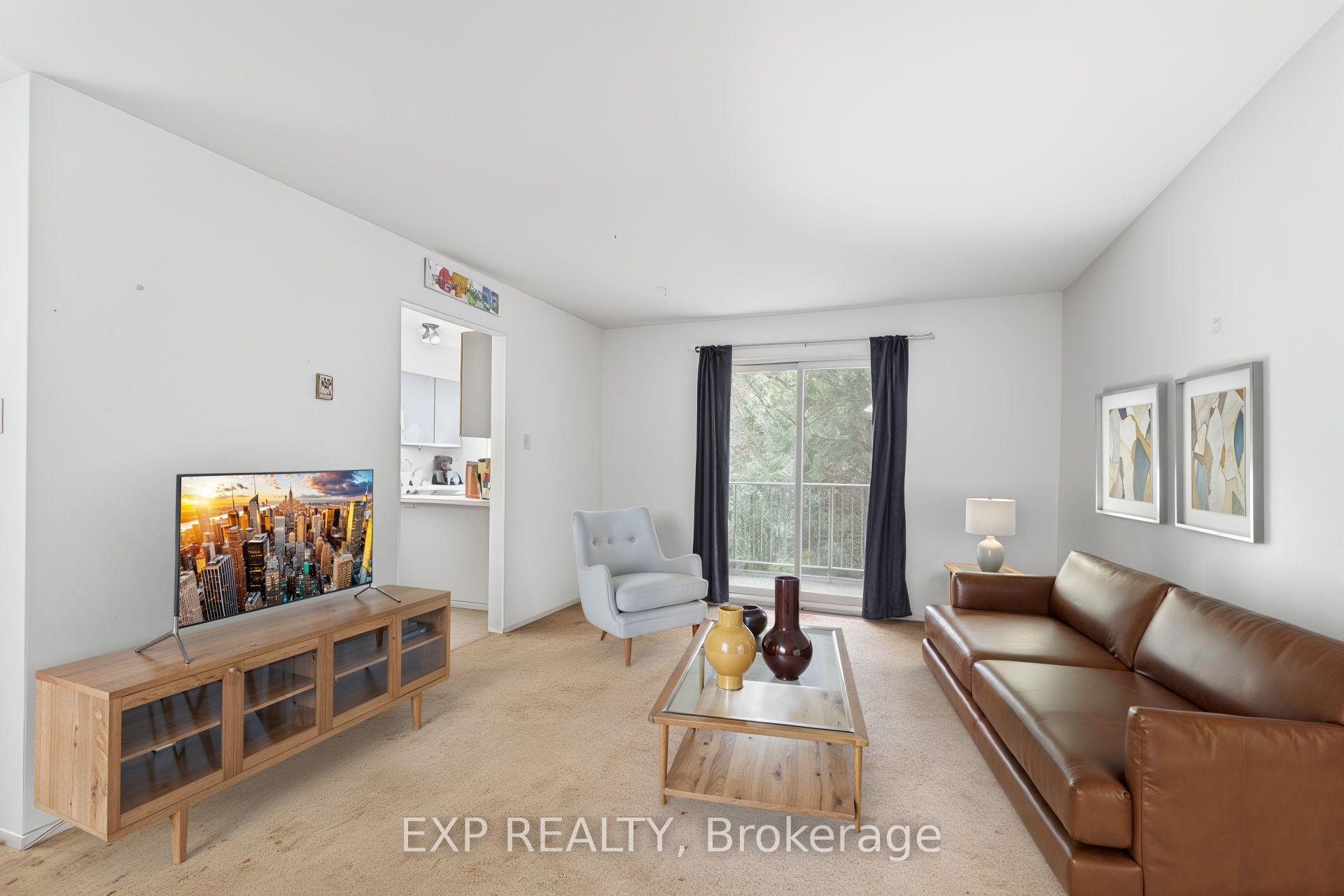 Photo 16 of Unit 304, 270 Brittany Drive, Ottawa, Viscount Alexander Park — HOMEH