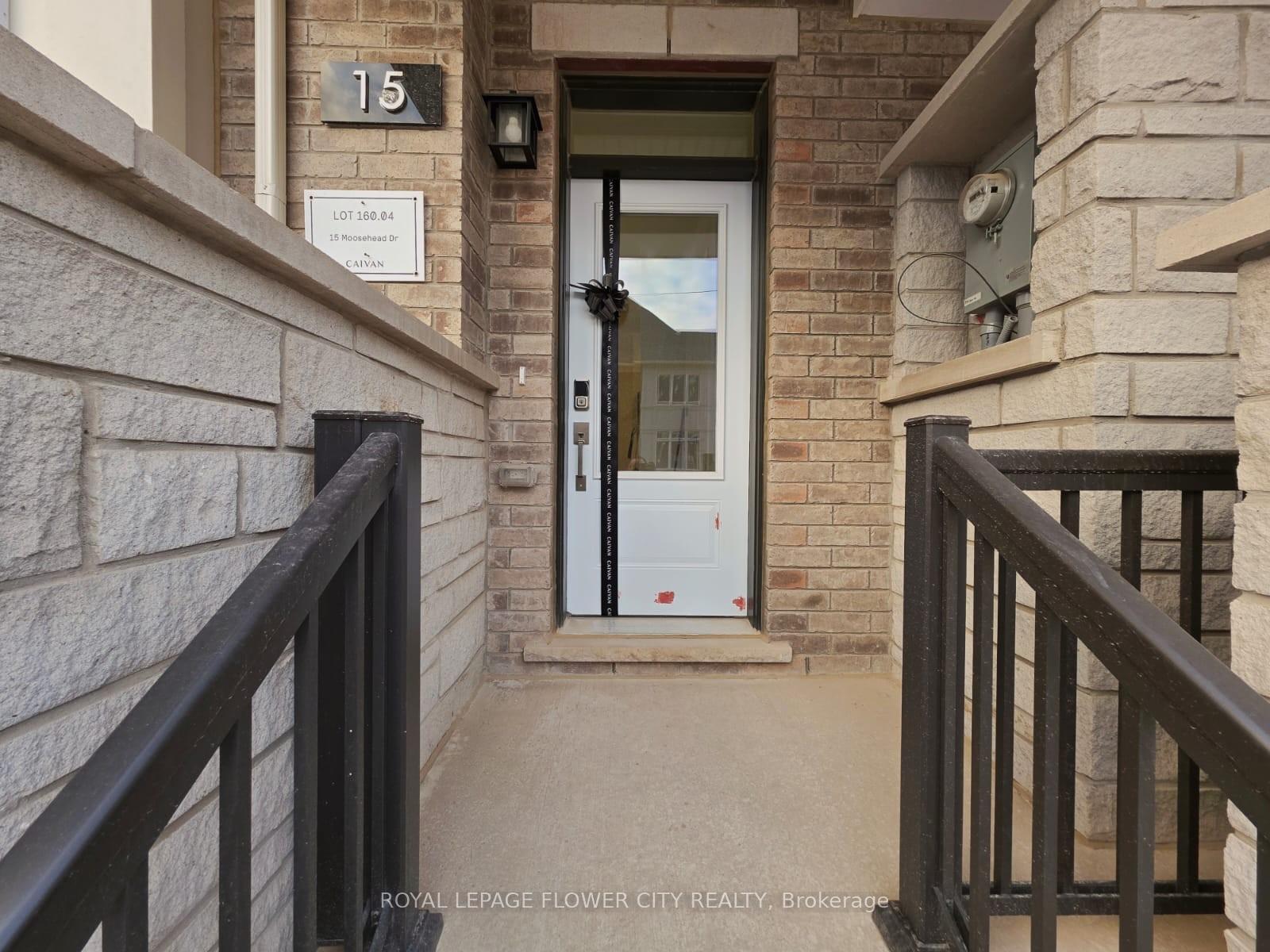 Photo 2 of 15 Moosehead Drive, Brampton, Northwest Brampton — HOMEH