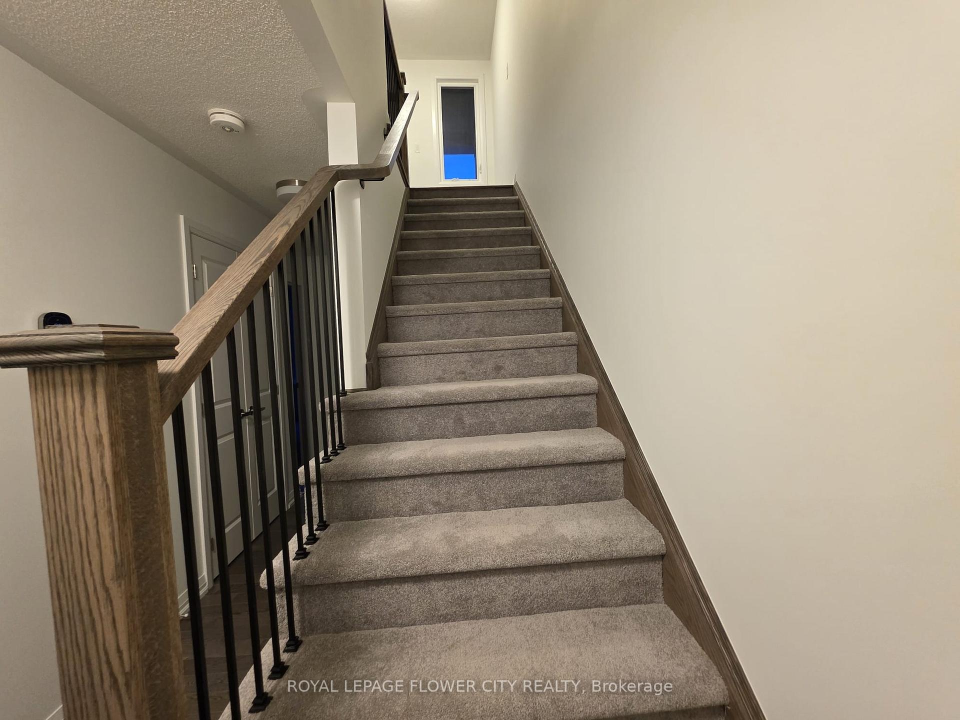 Photo 24 of 15 Moosehead Drive, Brampton, Northwest Brampton — HOMEH