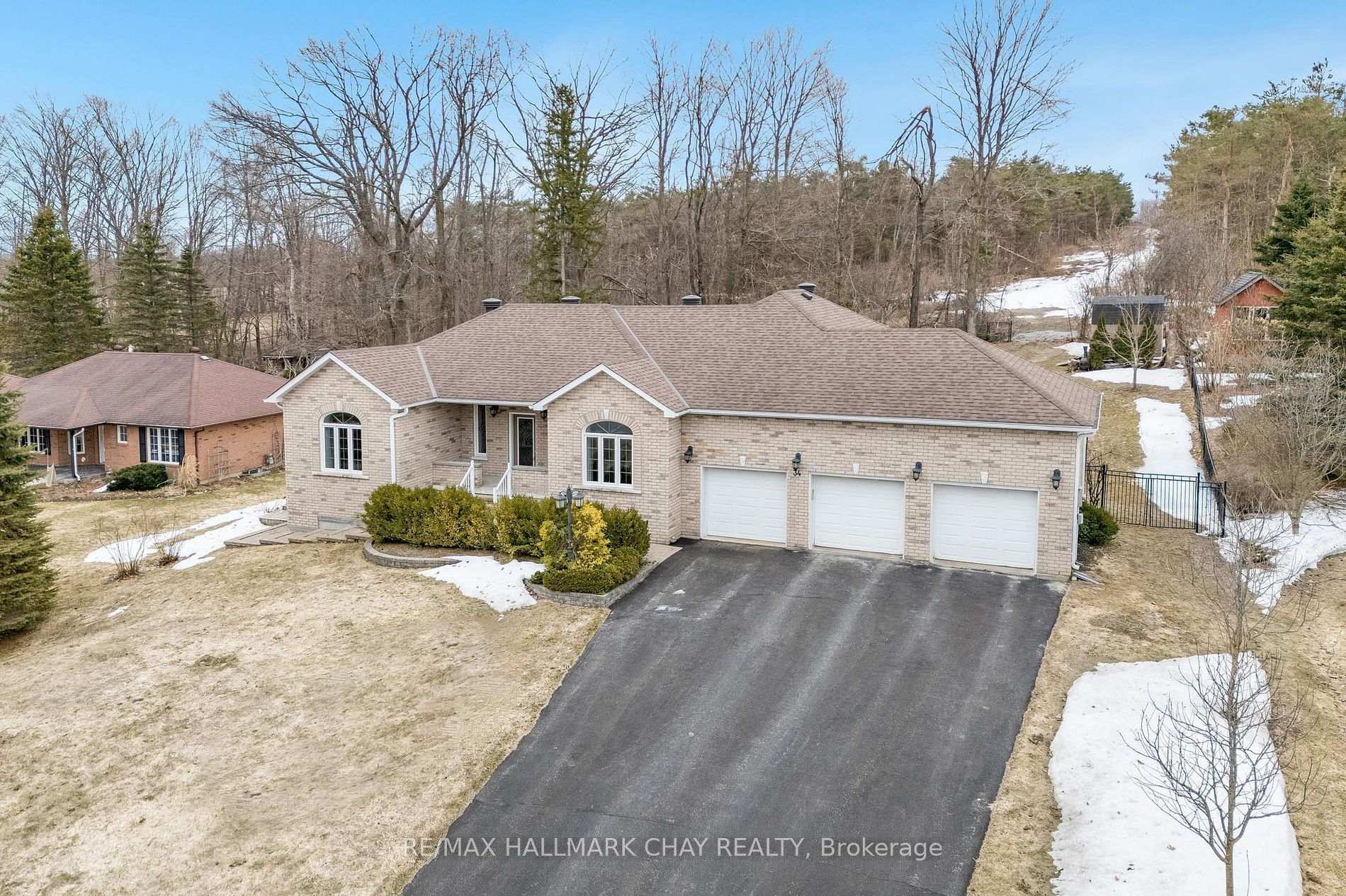 Photo 8 of Unit Lower, 34 Paddy Dunn's Circle, Barrie, East Bayfield — HOMEH
