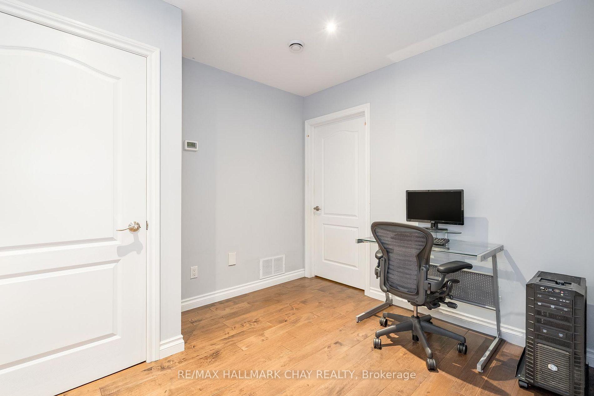 Photo 6 of Unit Lower, 34 Paddy Dunn's Circle, Barrie, East Bayfield — HOMEH