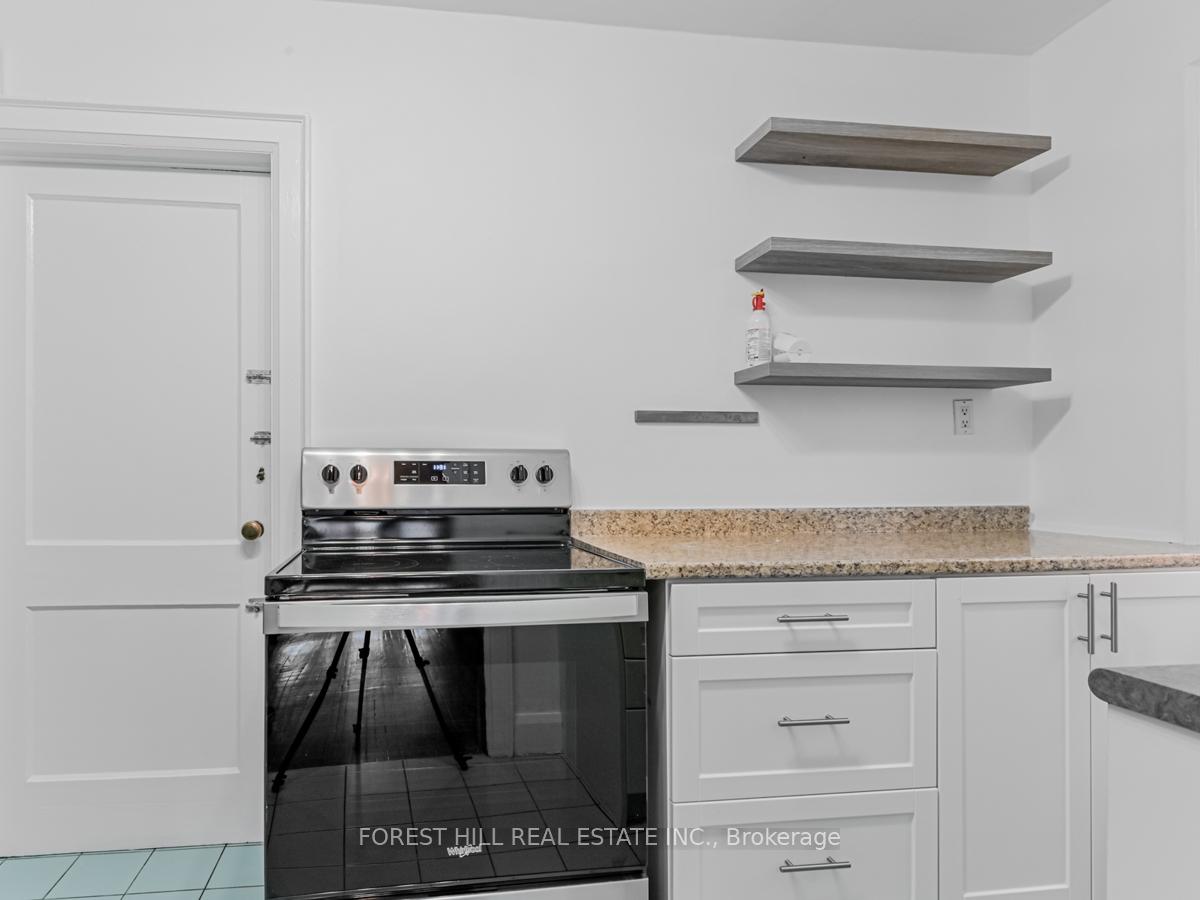 Photo 9 of Unit MAIN, 27 Scarboro Beach Boulevard E, Toronto, The Beaches — HOMEH