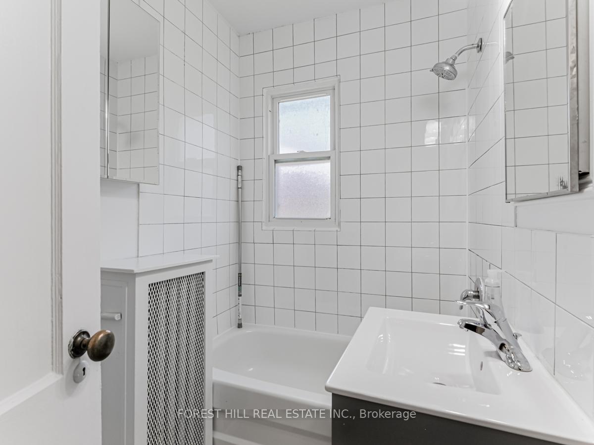 Photo 20 of Unit MAIN, 27 Scarboro Beach Boulevard E, Toronto, The Beaches — HOMEH