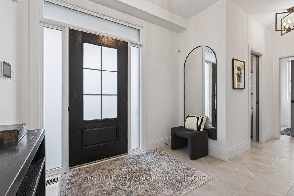 Photo 3 of Unit 7, 100 Watershore Drive, Hamilton, Stoney Creek — HOMEH