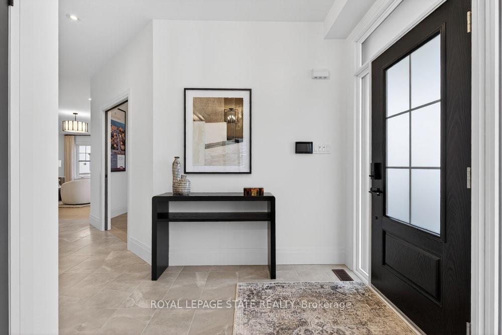 Photo 5 of Unit 7, 100 Watershore Drive, Hamilton, Stoney Creek — HOMEH