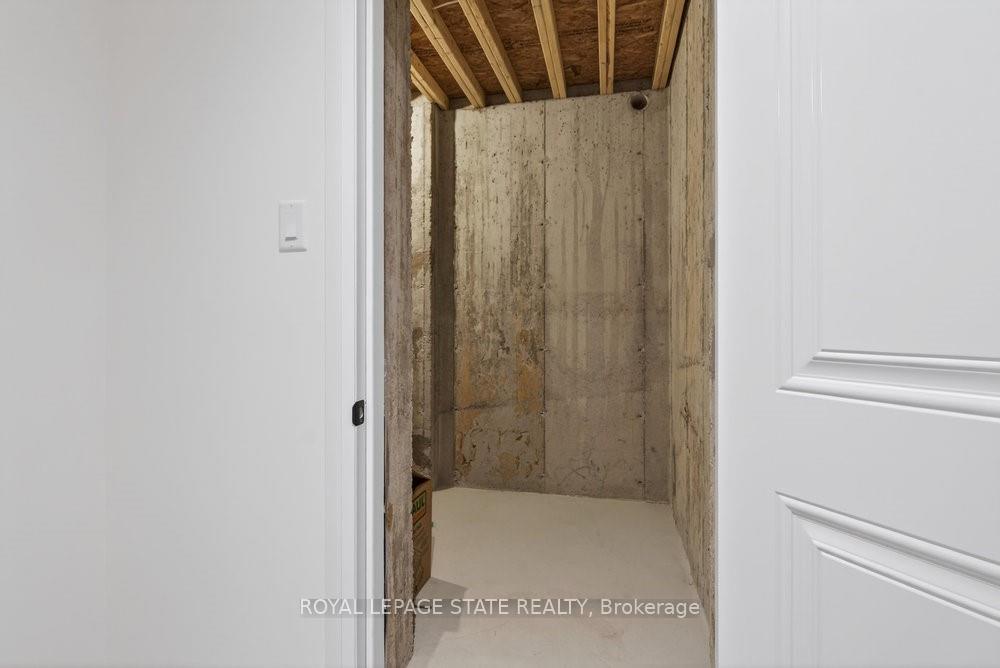 Photo 33 of Unit 7, 100 Watershore Drive, Hamilton, Stoney Creek — HOMEH