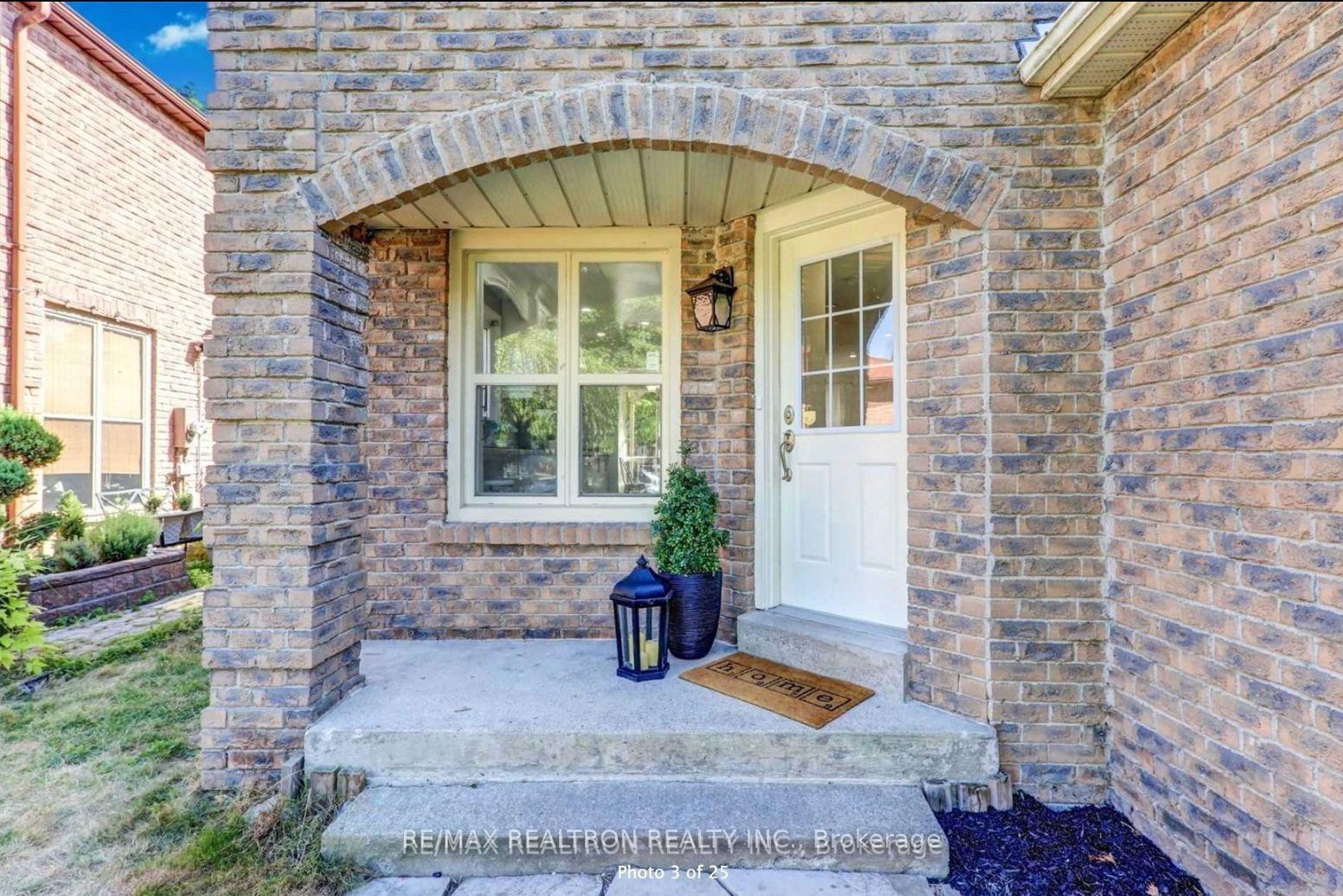 Photo 5 of 49 Millington Crescent, Ajax, Central — HOMEH