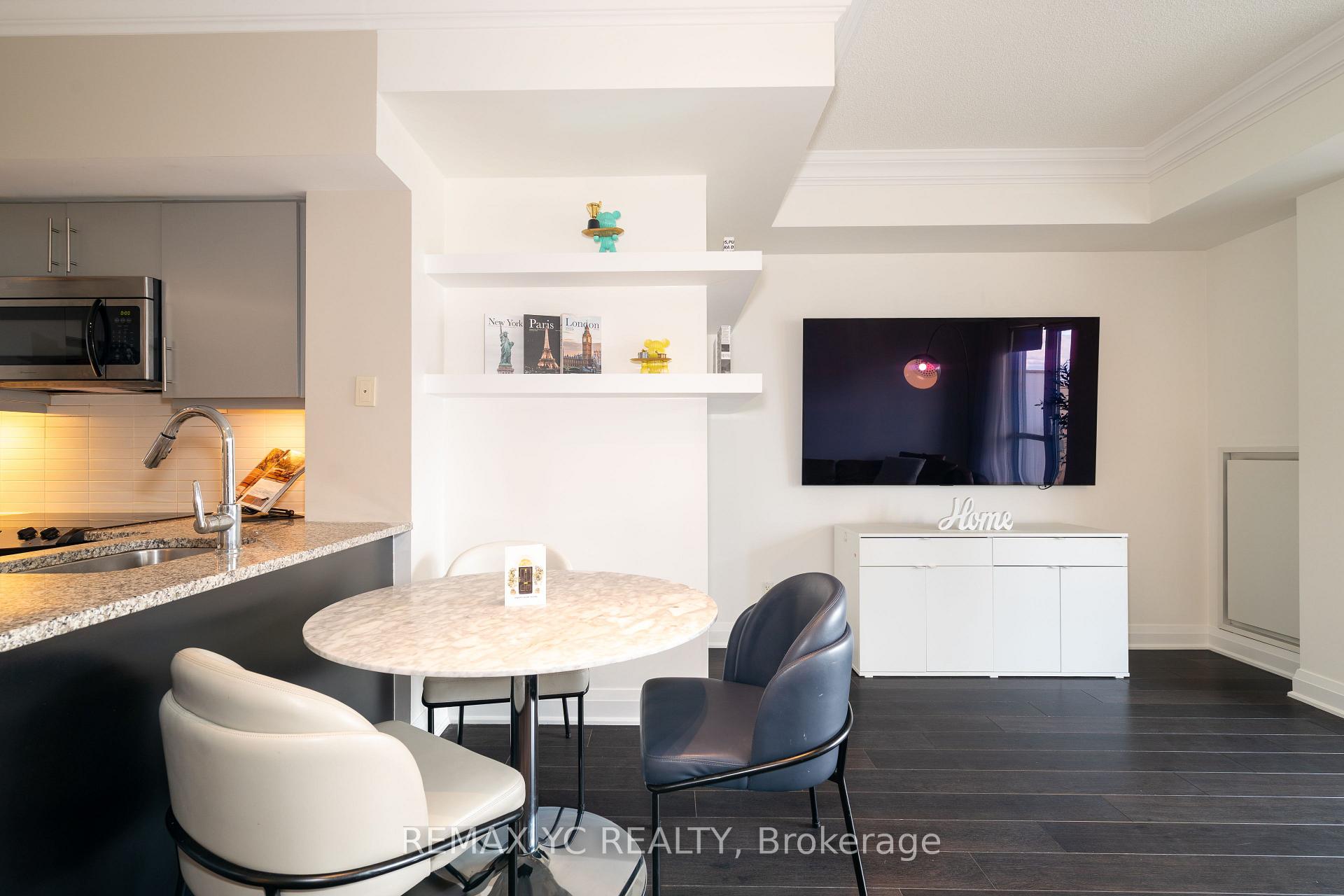 Photo 2 of Unit 1709, 83 Redpath Avenue, Toronto, Mount Pleasant West — HOMEH
