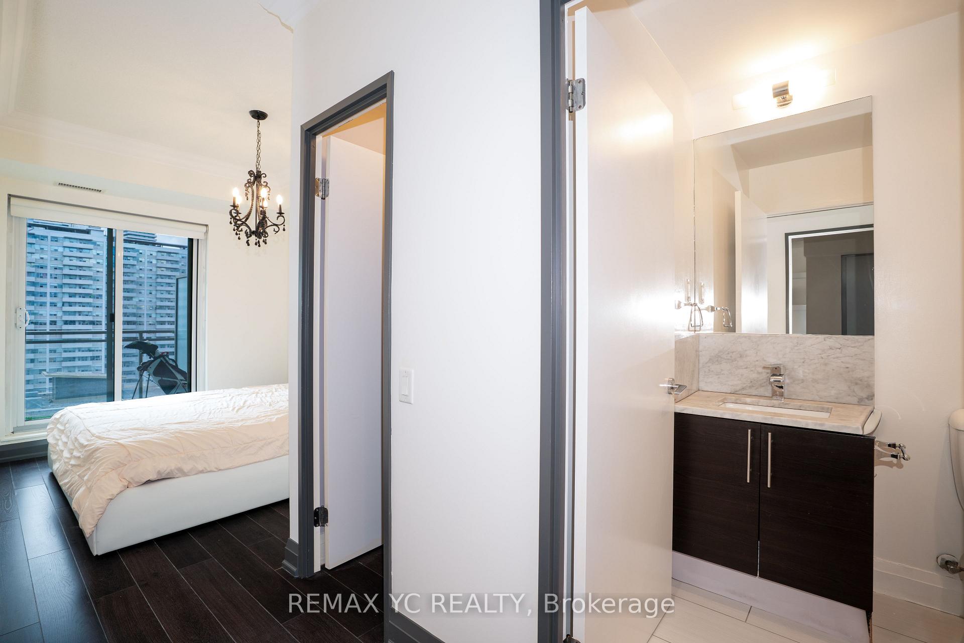 Photo 7 of Unit 1709, 83 Redpath Avenue, Toronto, Mount Pleasant West — HOMEH