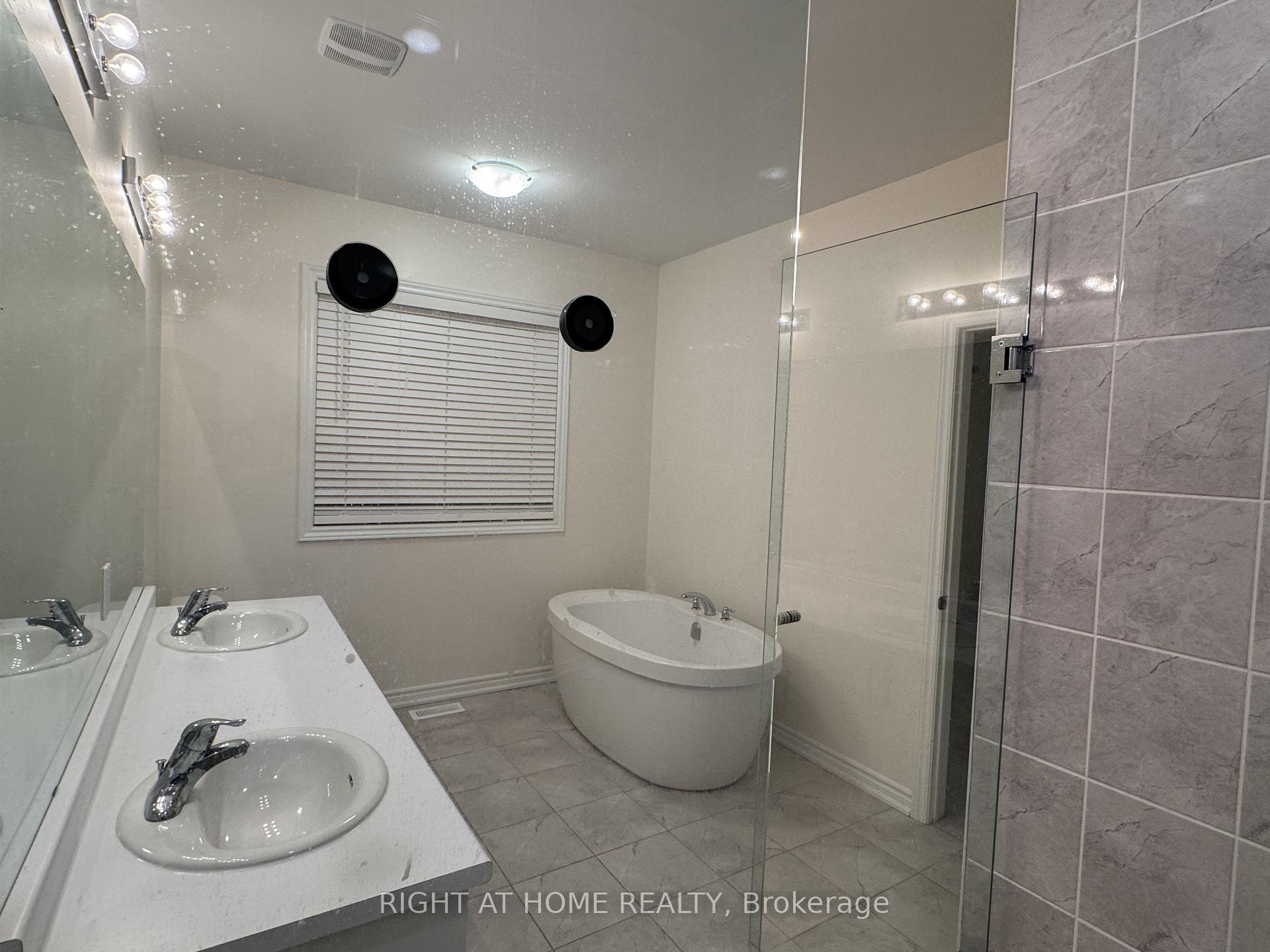 Photo 18 of 1202 Rexton Drive, Oshawa, Kedron — HOMEH