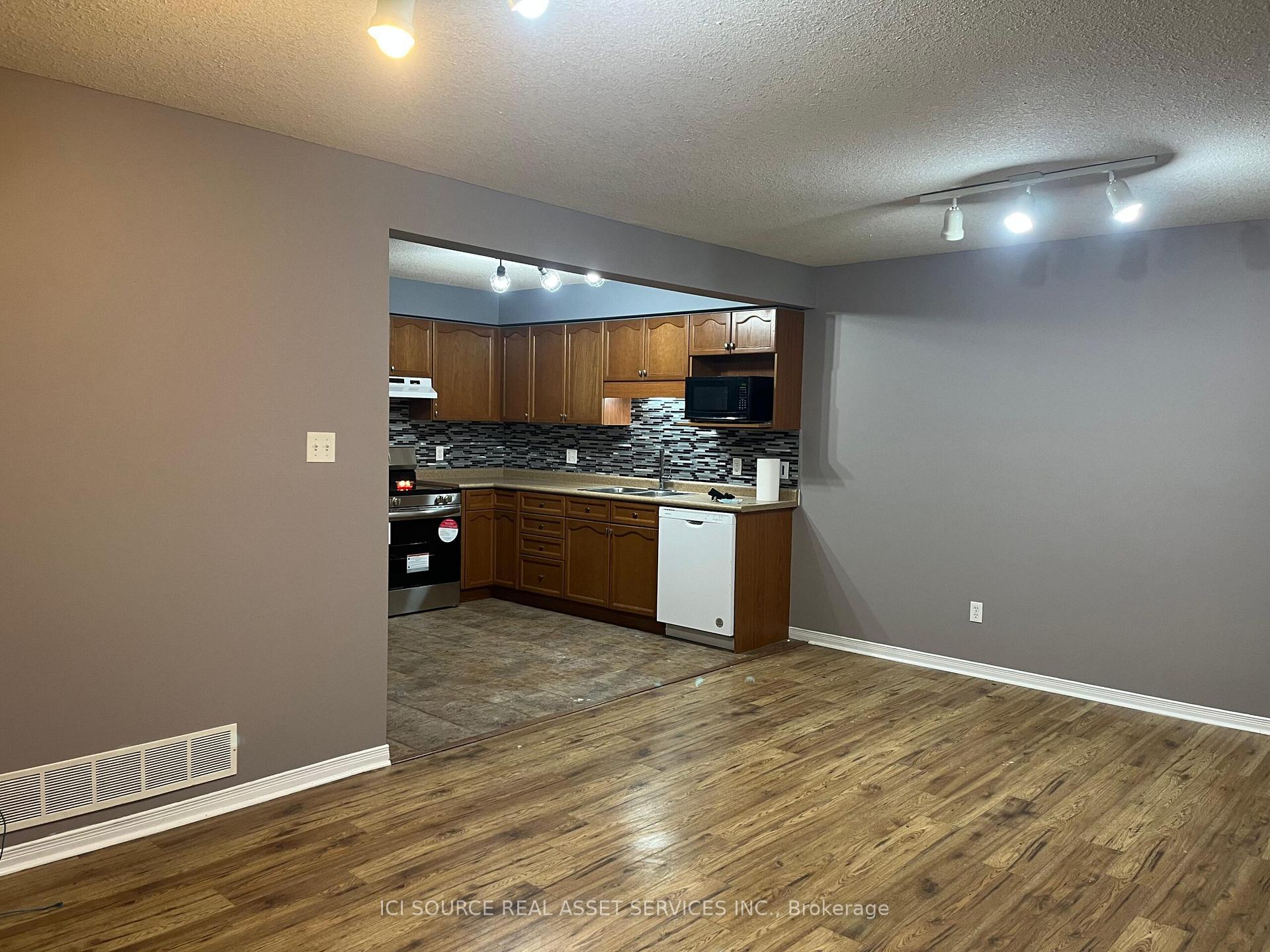 Photo 1 of 126 Templewood Drive, Kitchener — HOMEH