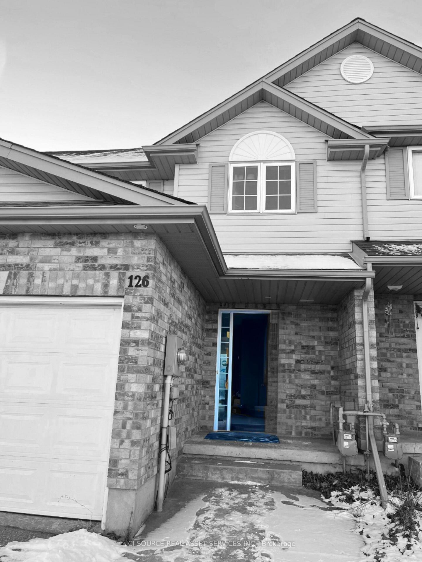 Photo 9 of 126 Templewood Drive, Kitchener — HOMEH