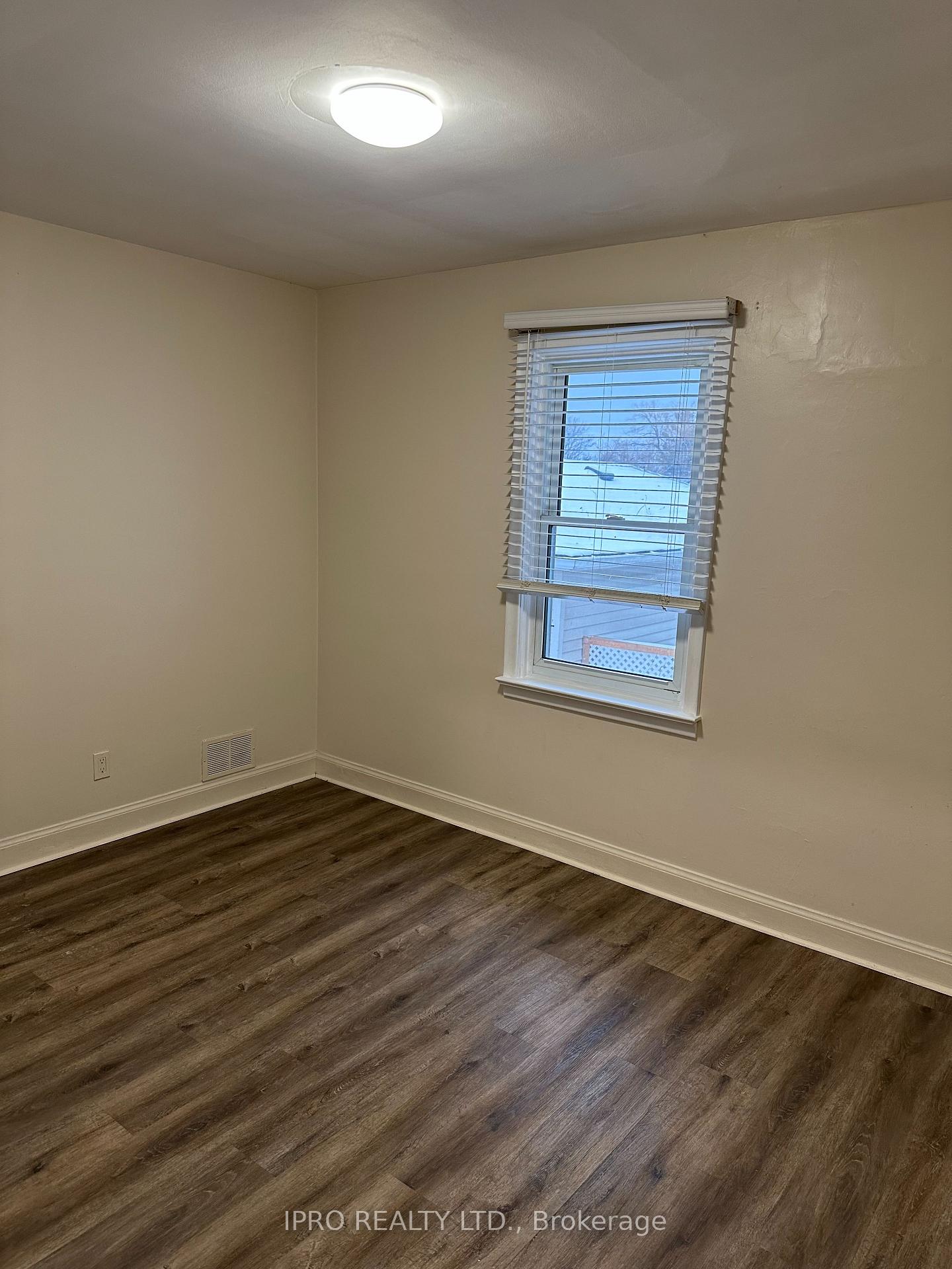 Photo 3 of 1288 Simcoe Street S, Oshawa, Lakeview — HOMEH