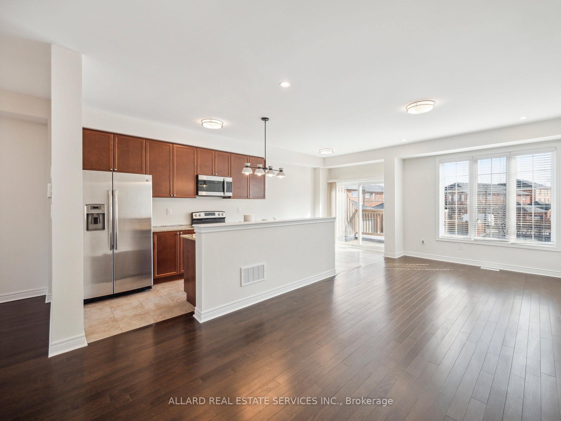 Photo 34 of 545 Cornell Centre Boulevard, Markham, Cornell — HOMEH