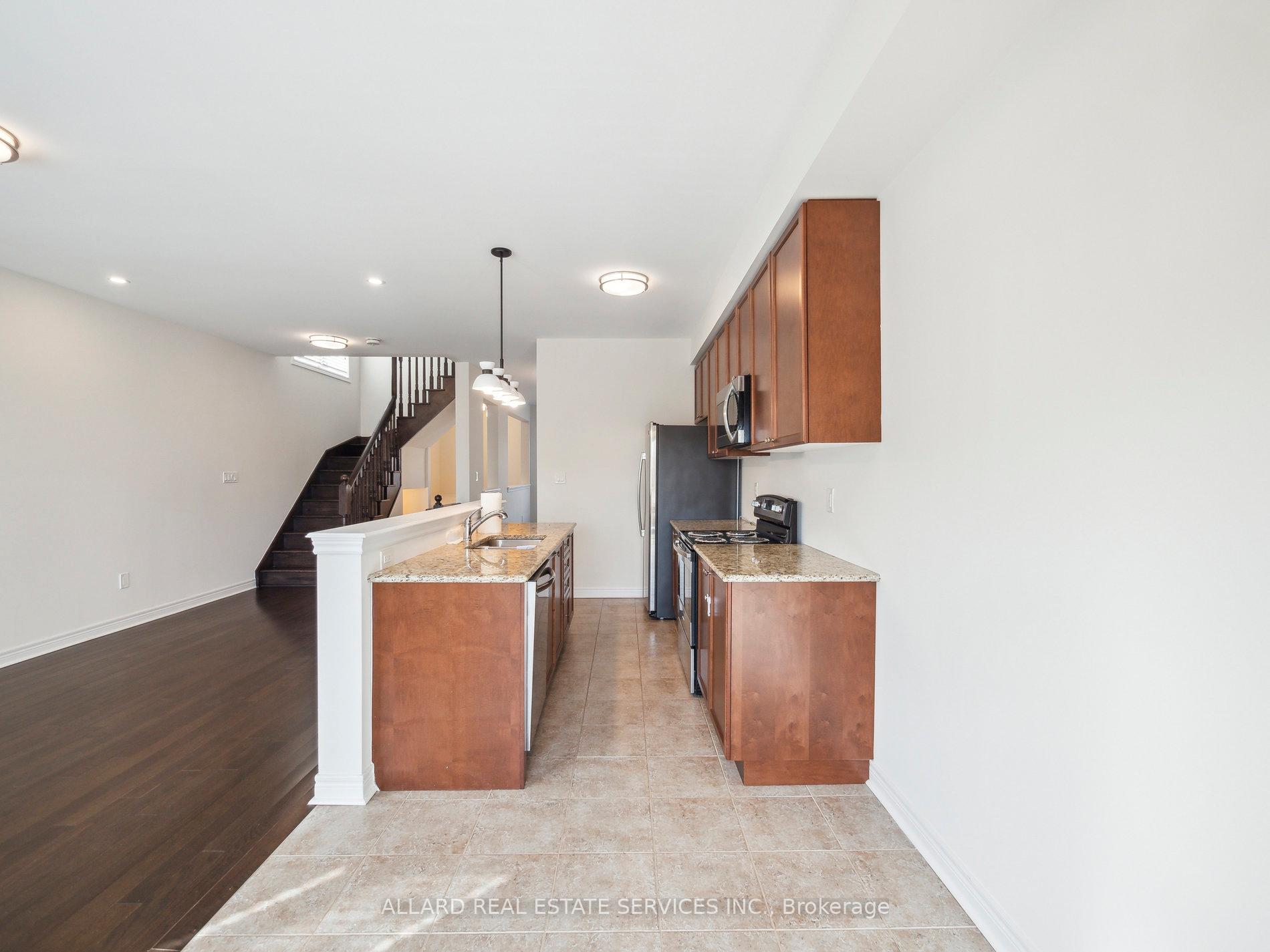 Photo 5 of 545 Cornell Centre Boulevard, Markham, Cornell — HOMEH