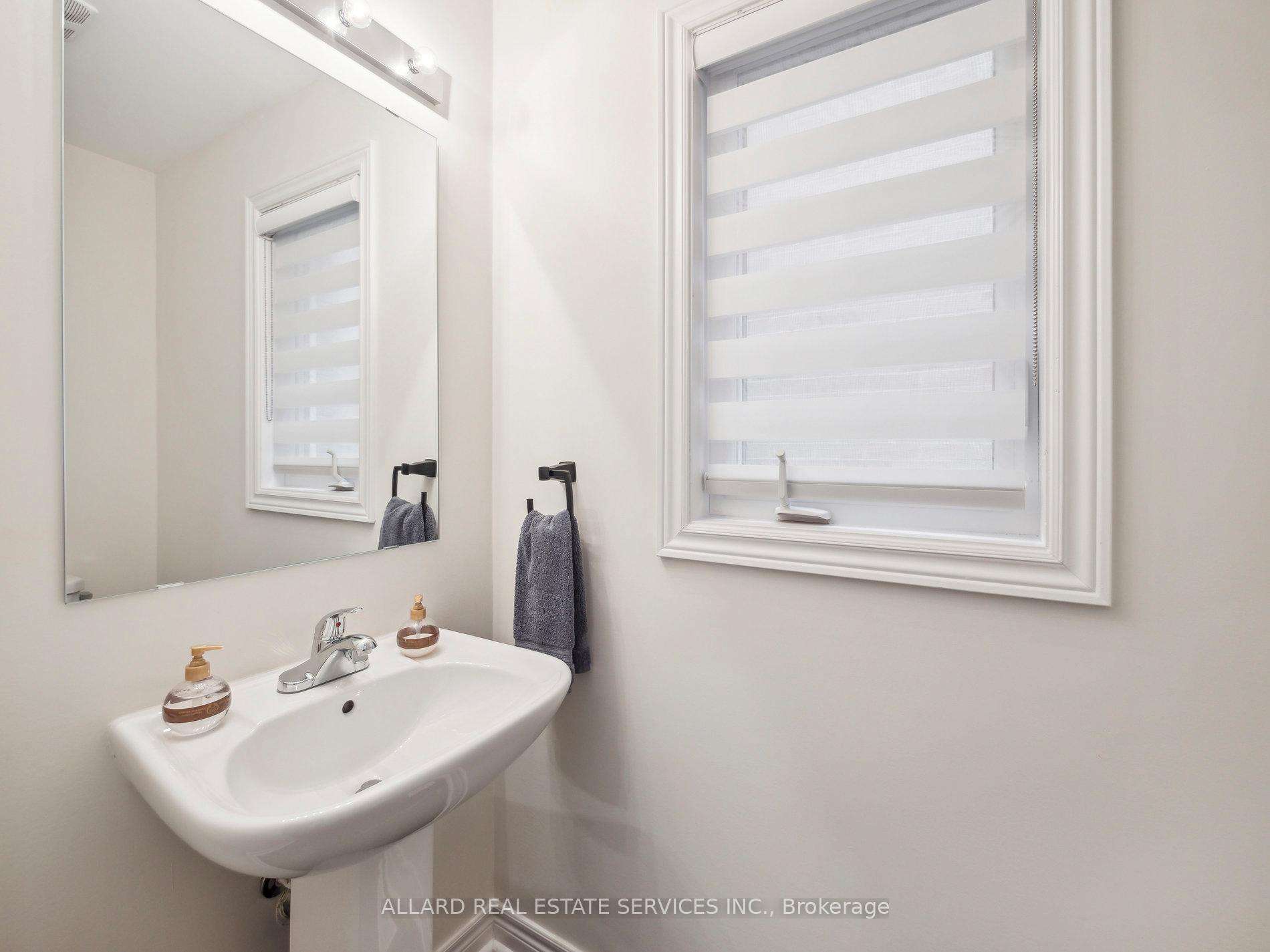 Photo 14 of 545 Cornell Centre Boulevard, Markham, Cornell — HOMEH