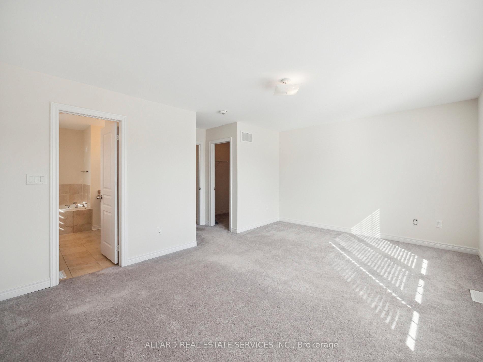 Photo 10 of 545 Cornell Centre Boulevard, Markham, Cornell — HOMEH