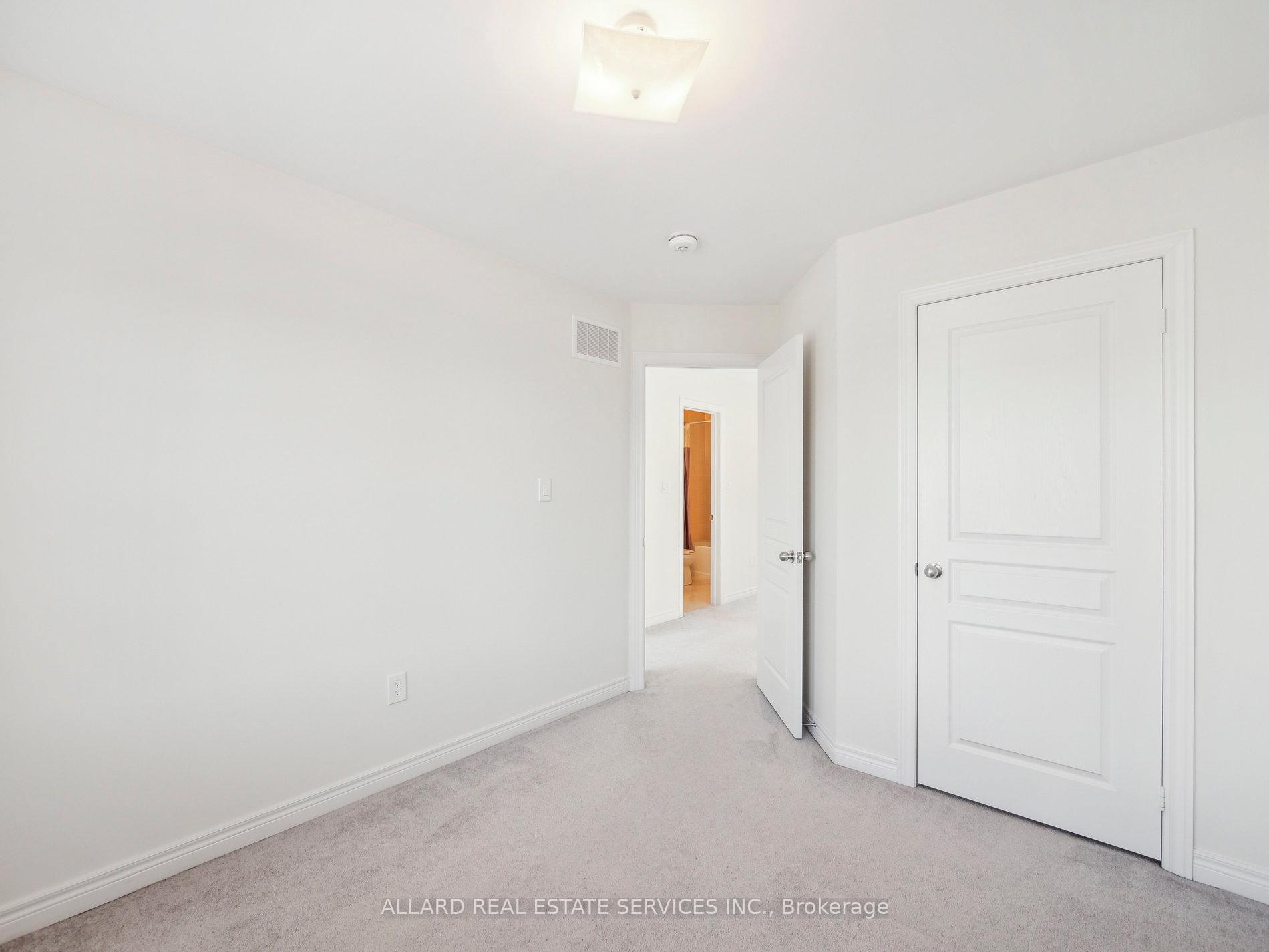 Photo 11 of 545 Cornell Centre Boulevard, Markham, Cornell — HOMEH