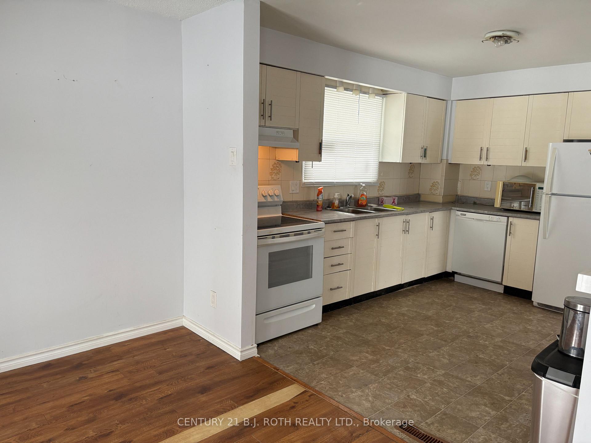 Photo 4 of 23 Bluejay Drive, Barrie, Cundles East — HOMEH