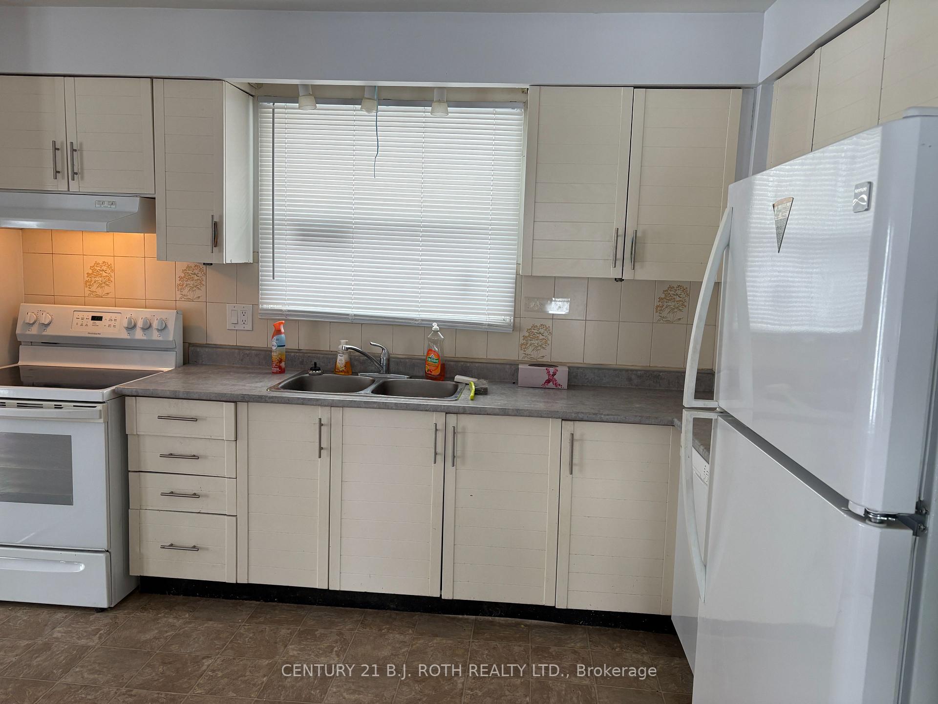 Photo 5 of 23 Bluejay Drive, Barrie, Cundles East — HOMEH