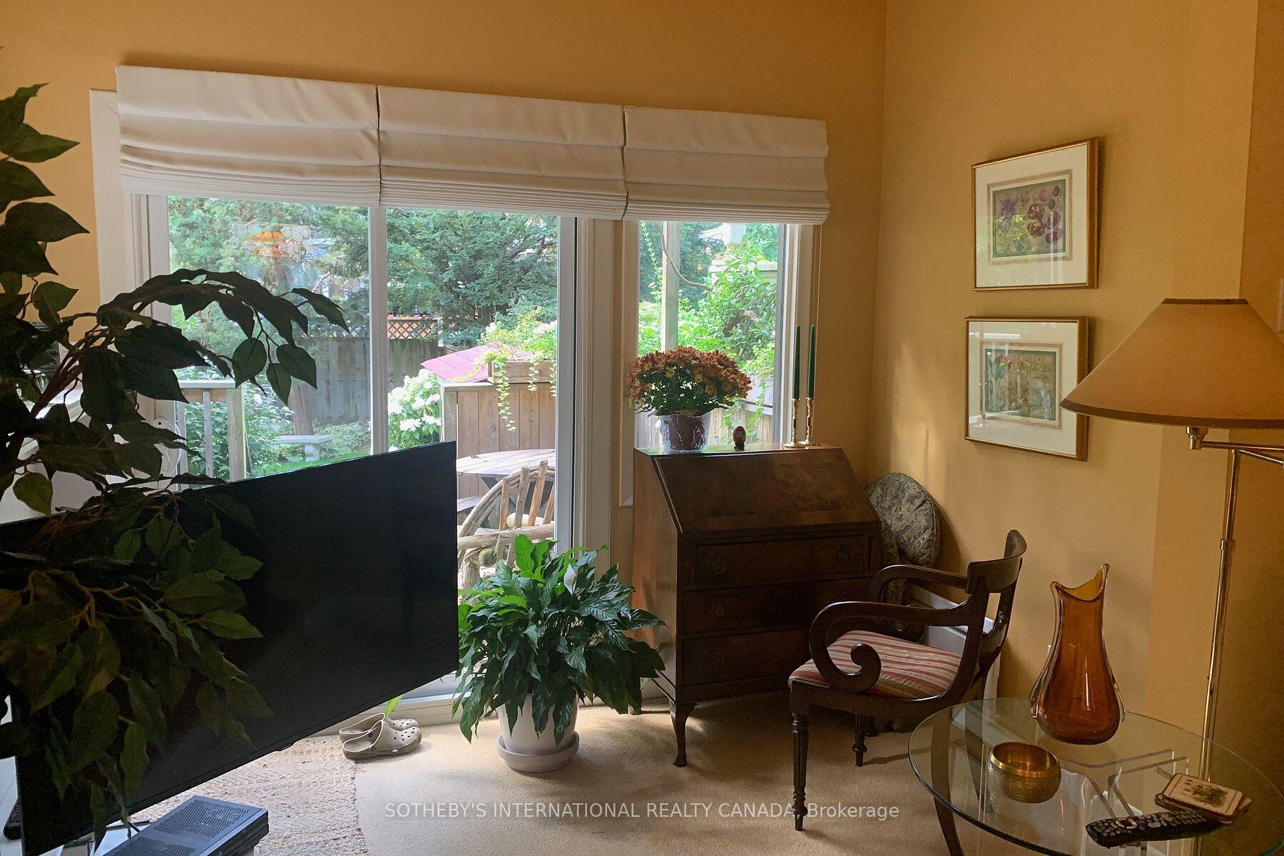 Photo 5 of 218 De Grassi Street, Toronto, South Riverdale — HOMEH