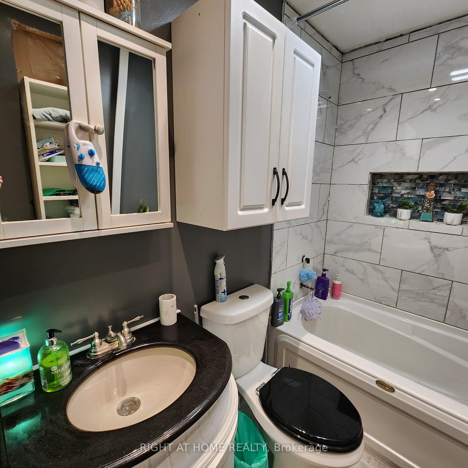 Photo 11 of Unit K6, 63 Ferris Lane, Barrie, Cundles East — HOMEH