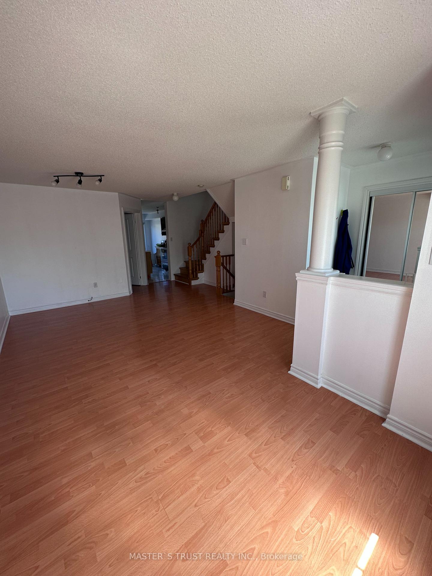 Photo 11 of 42 Ian Baron Avenue, Markham, Village Green-South Unionville — HOMEH